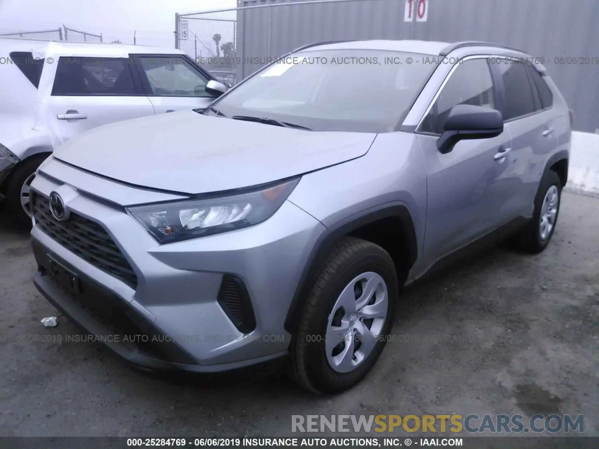 2 Photograph of a damaged car JTMH1RFV3KJ008694 TOYOTA RAV4 2019