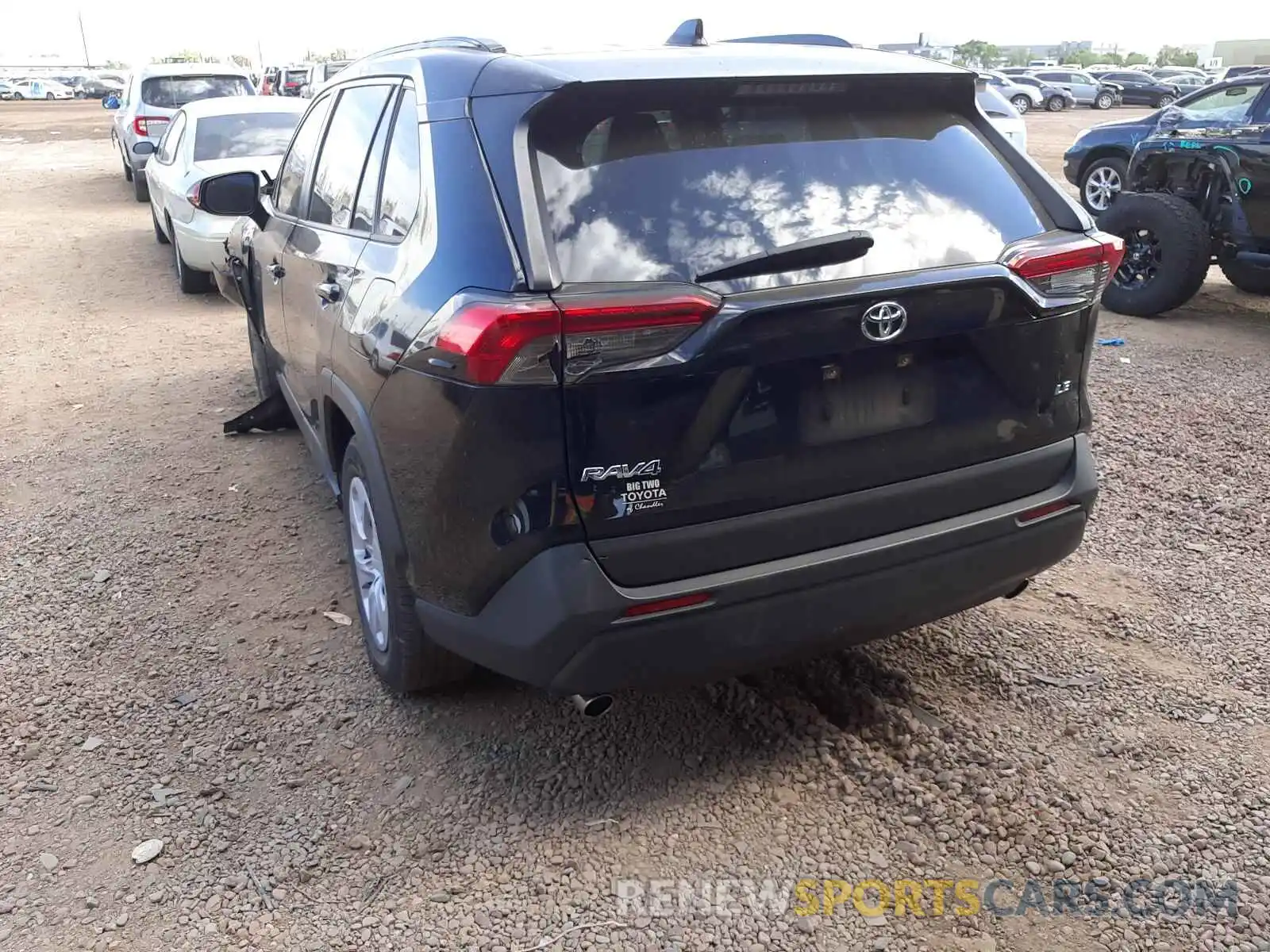 3 Photograph of a damaged car JTMH1RFV3KJ012843 TOYOTA RAV4 2019