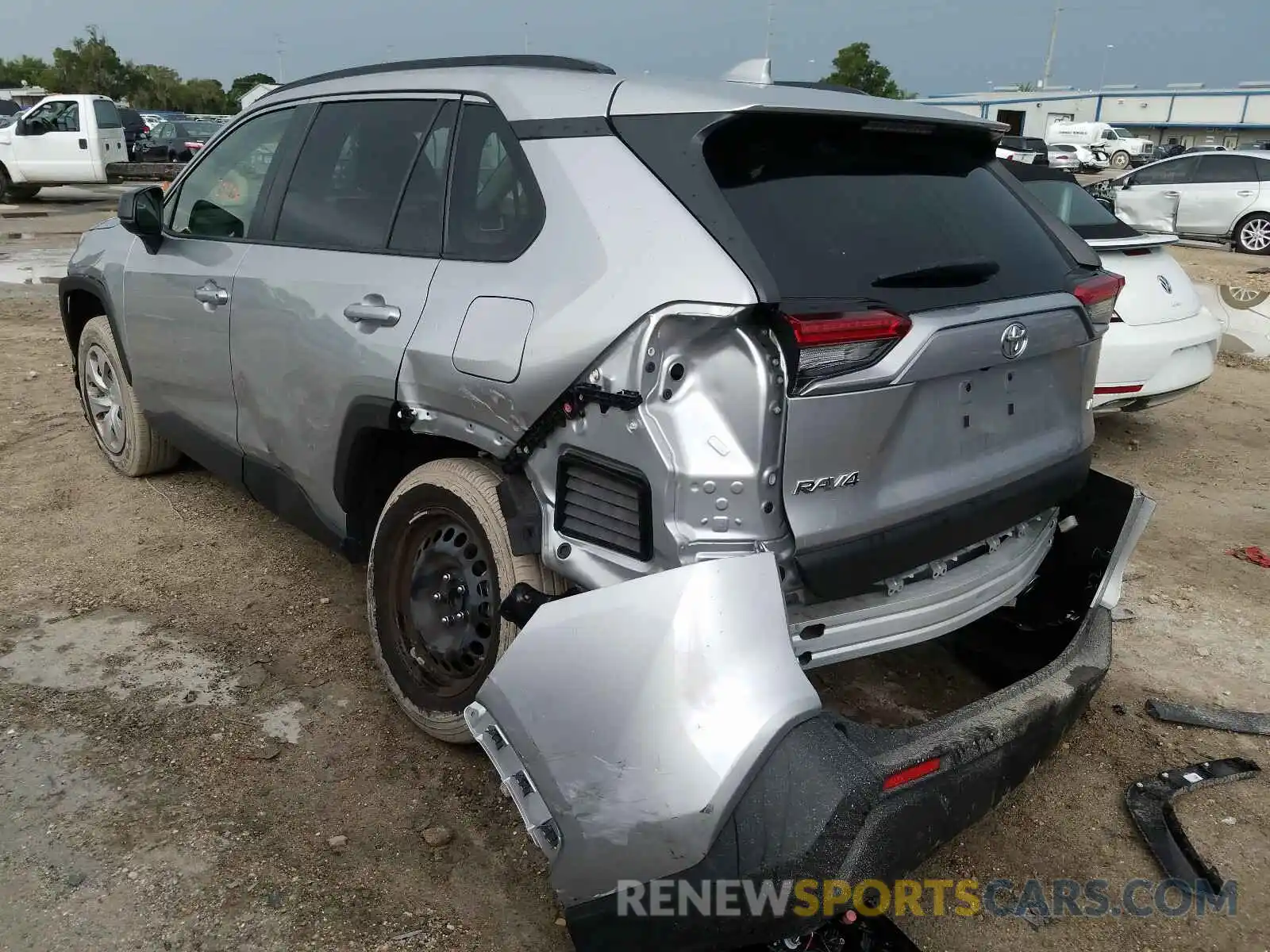 3 Photograph of a damaged car JTMH1RFV3KJ015726 TOYOTA RAV4 2019