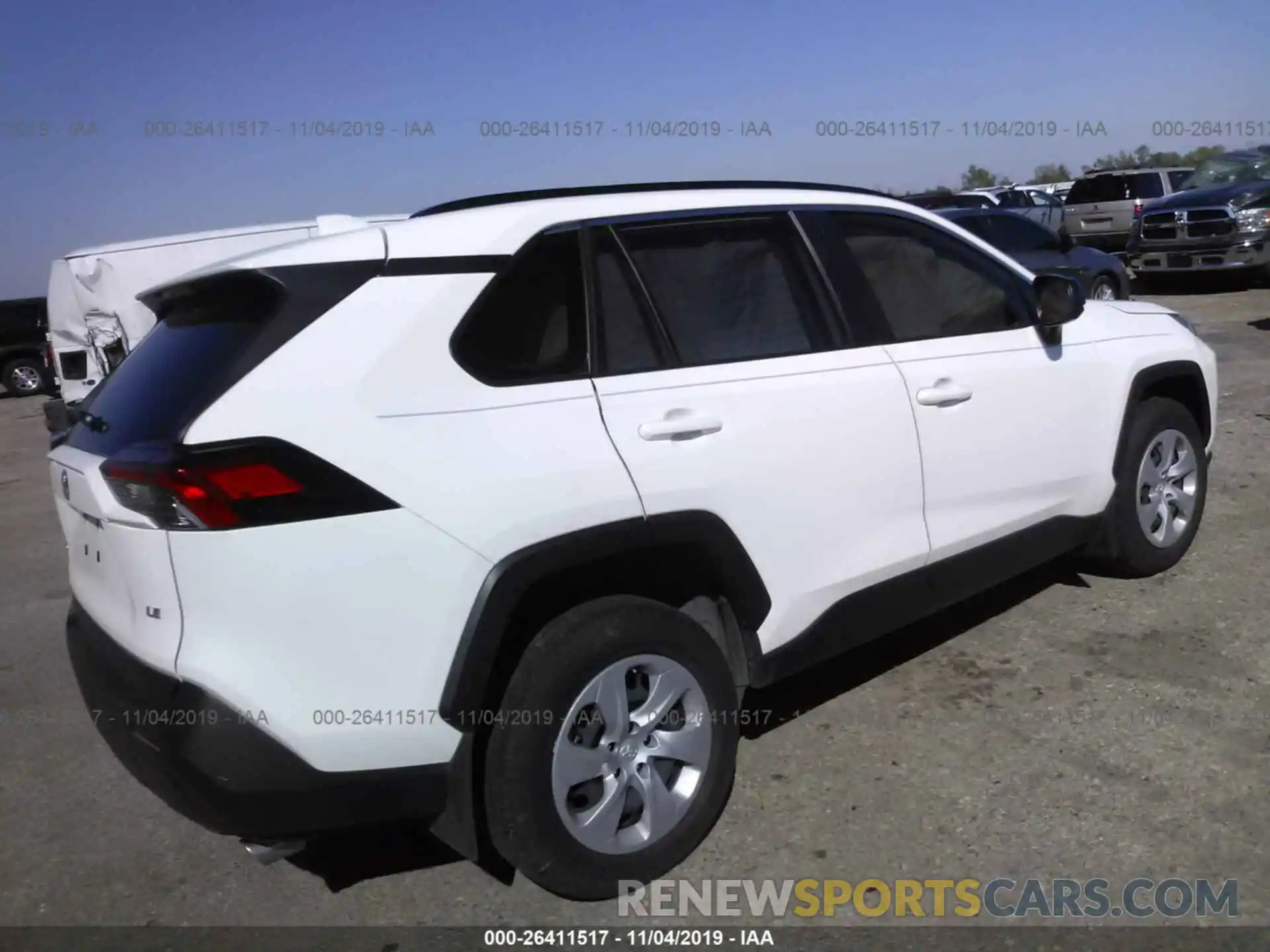 4 Фотография поврежденного автомобиля JTMH1RFV4KD004703 TOYOTA RAV4 2019