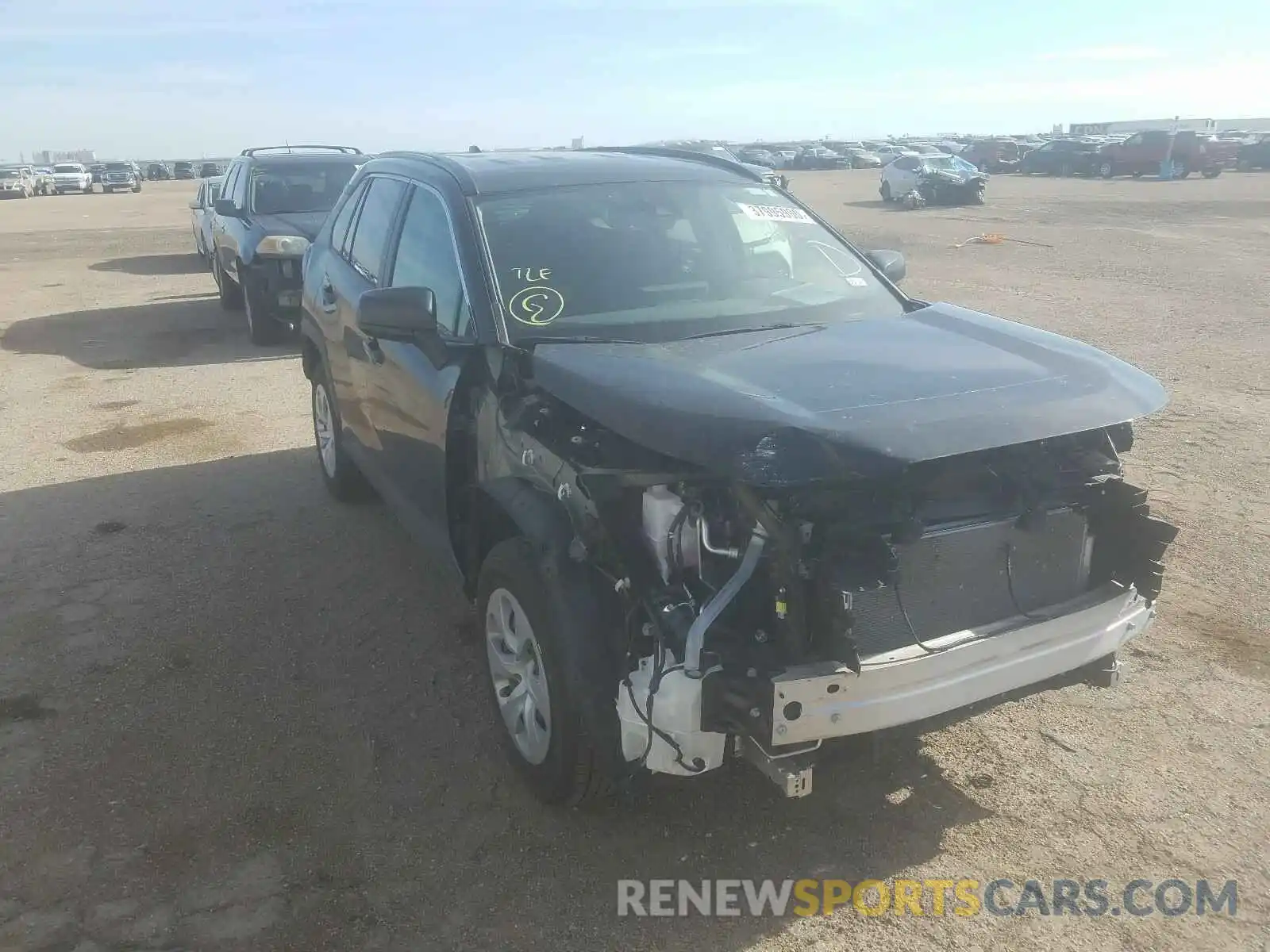 1 Photograph of a damaged car JTMH1RFV4KD013725 TOYOTA RAV4 2019