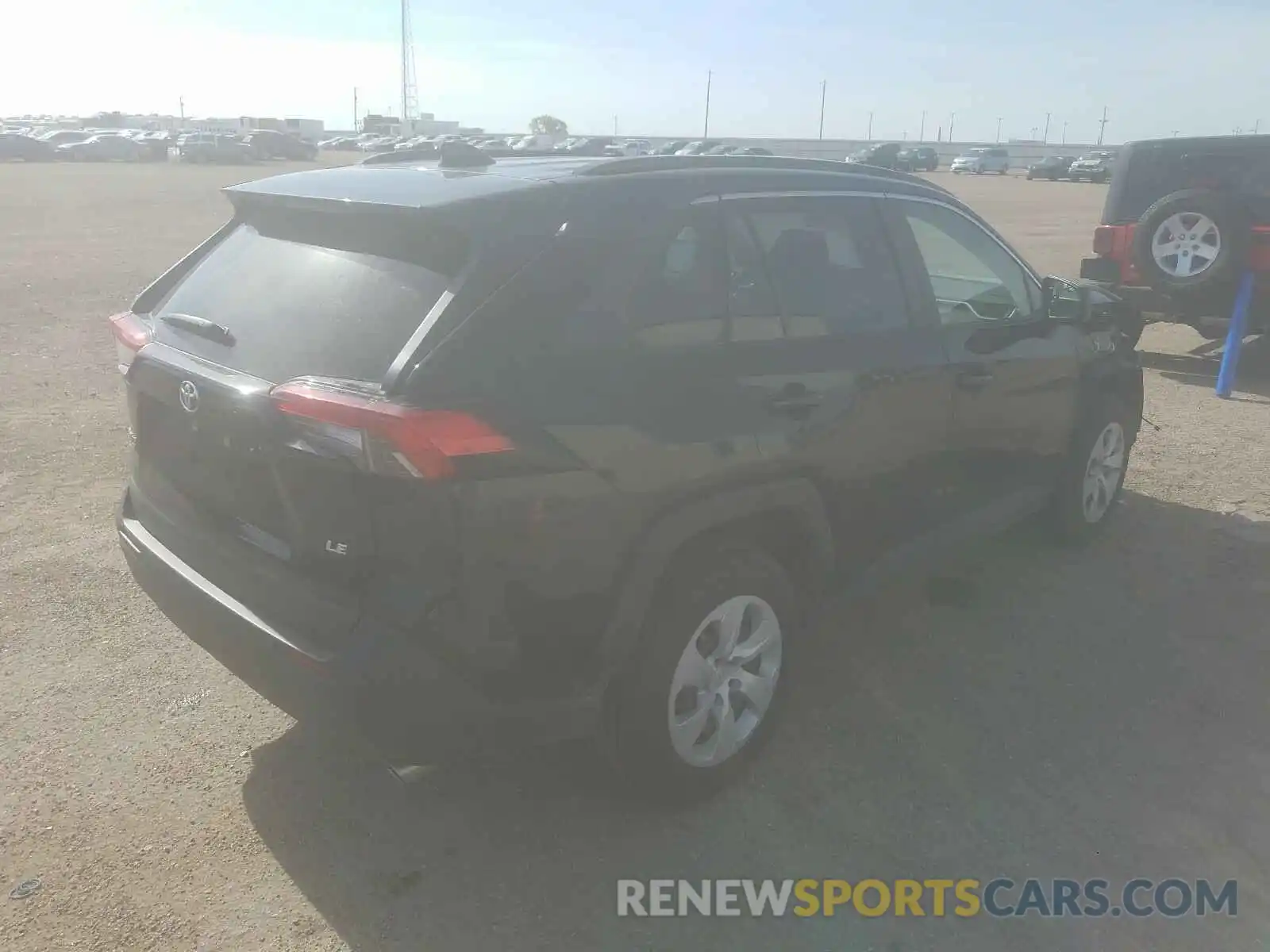 4 Photograph of a damaged car JTMH1RFV4KD013725 TOYOTA RAV4 2019