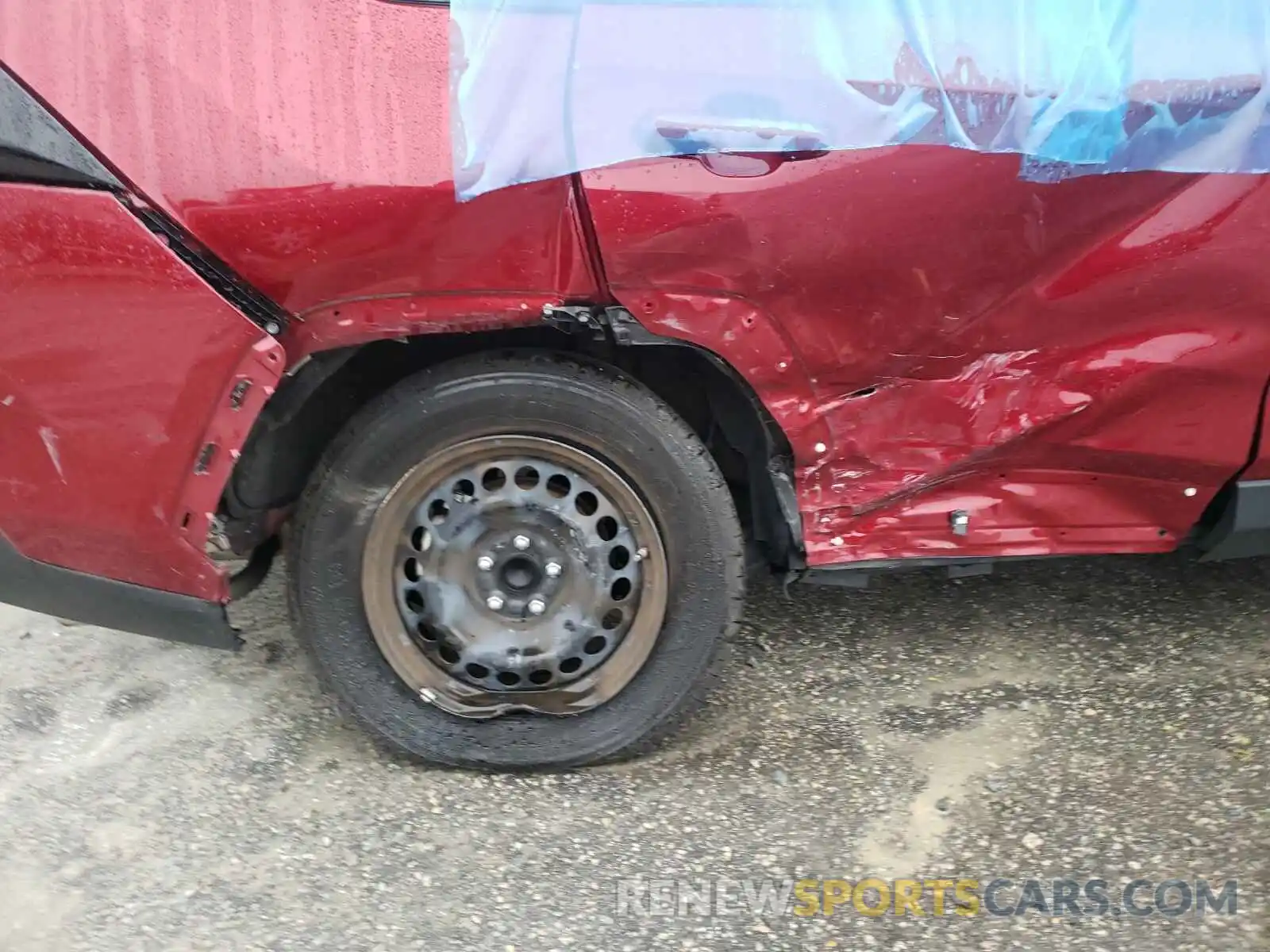 9 Photograph of a damaged car JTMH1RFV4KD015734 TOYOTA RAV4 2019