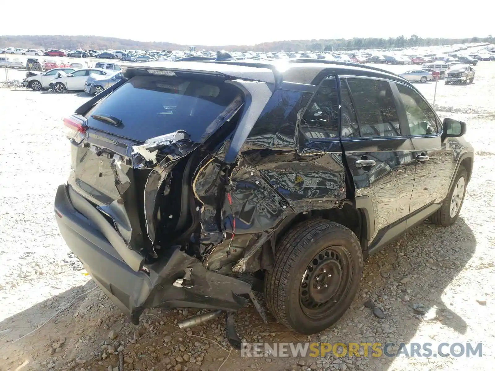 4 Photograph of a damaged car JTMH1RFV4KD029598 TOYOTA RAV4 2019