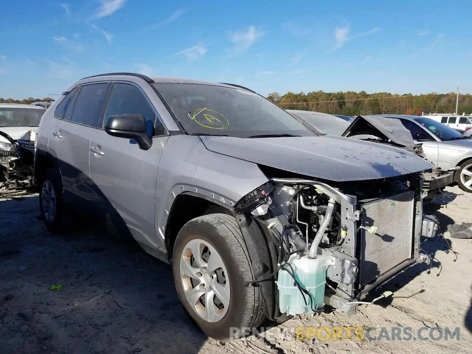 1 Photograph of a damaged car JTMH1RFV4KD032131 TOYOTA RAV4 2019