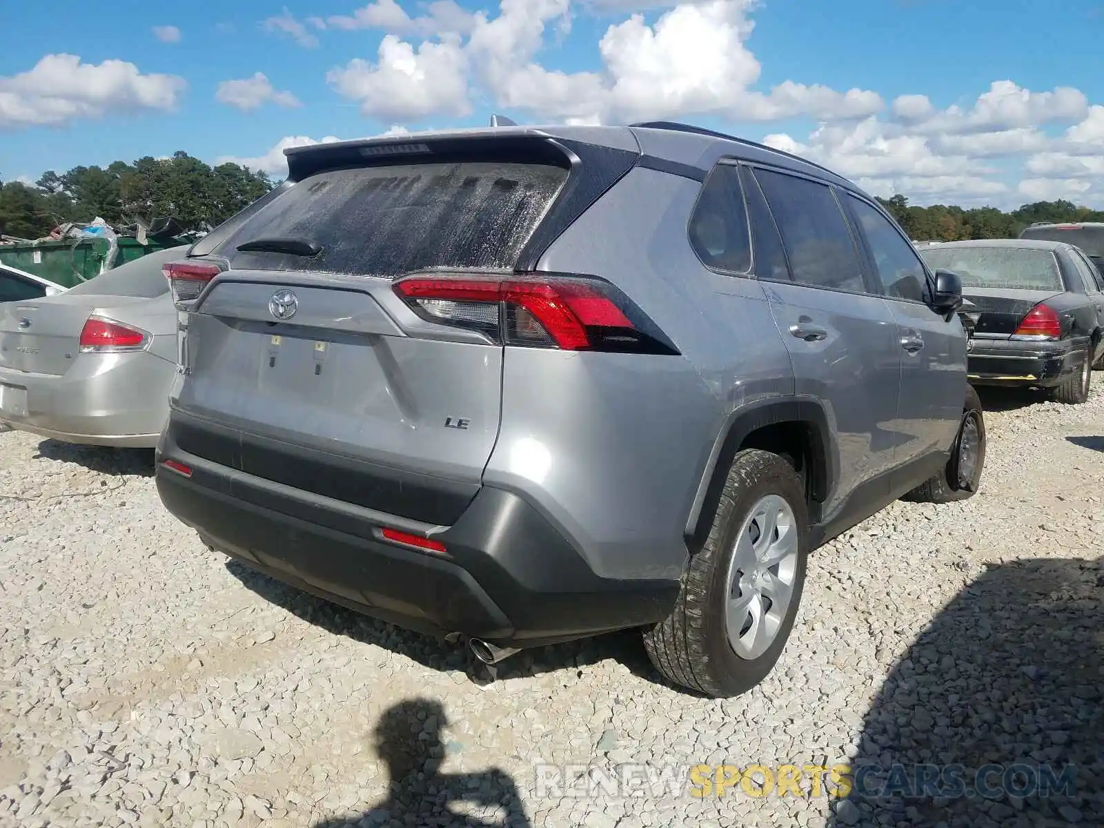 4 Photograph of a damaged car JTMH1RFV4KD508720 TOYOTA RAV4 2019