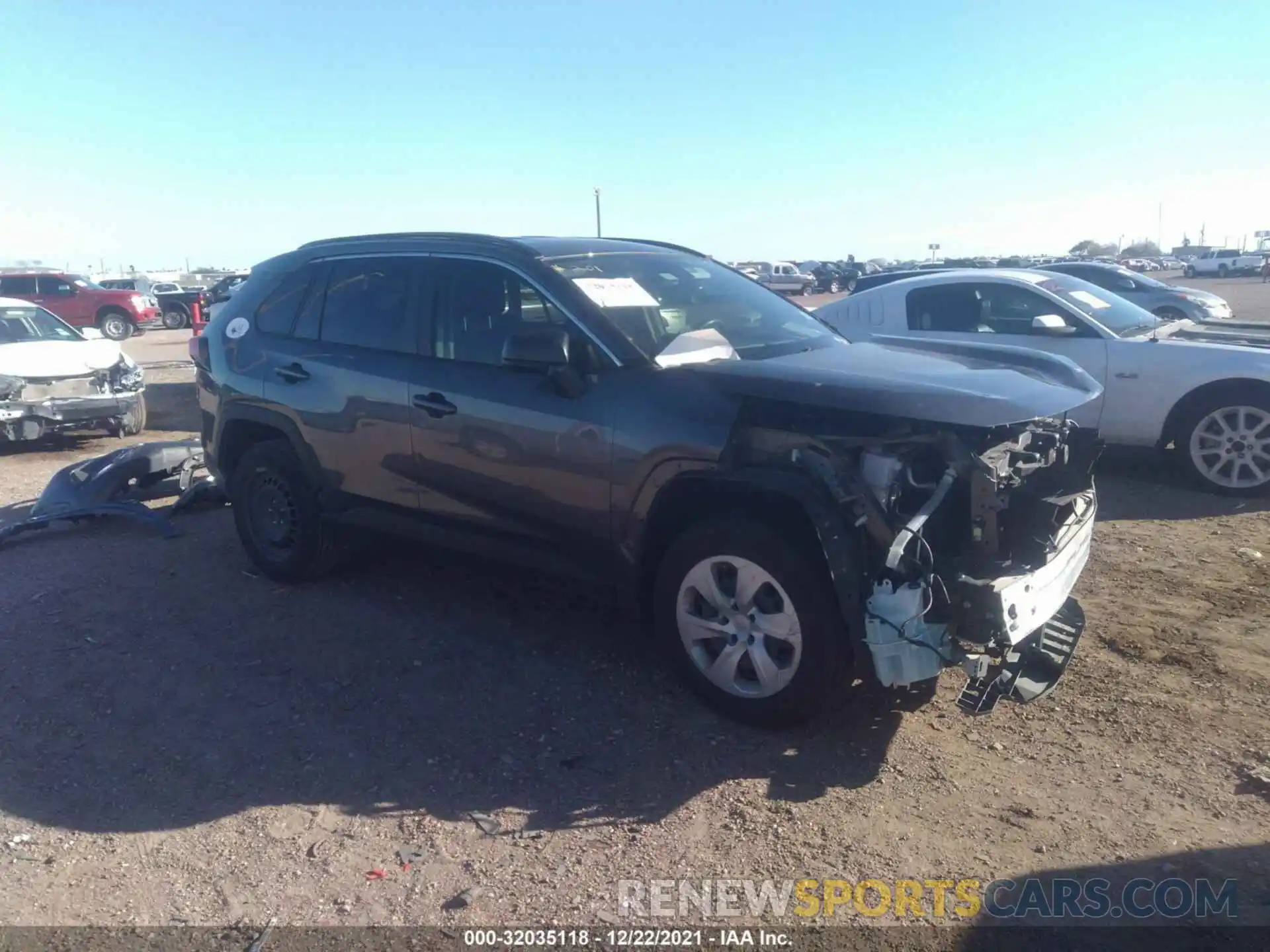 1 Photograph of a damaged car JTMH1RFV4KD509446 TOYOTA RAV4 2019