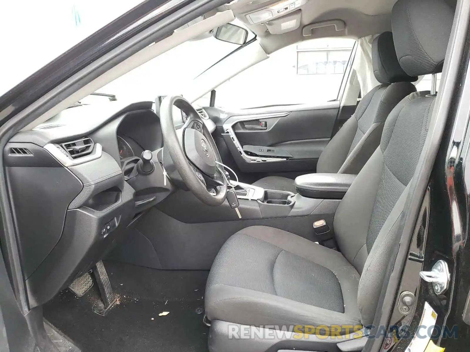 5 Photograph of a damaged car JTMH1RFV4KD511620 TOYOTA RAV4 2019