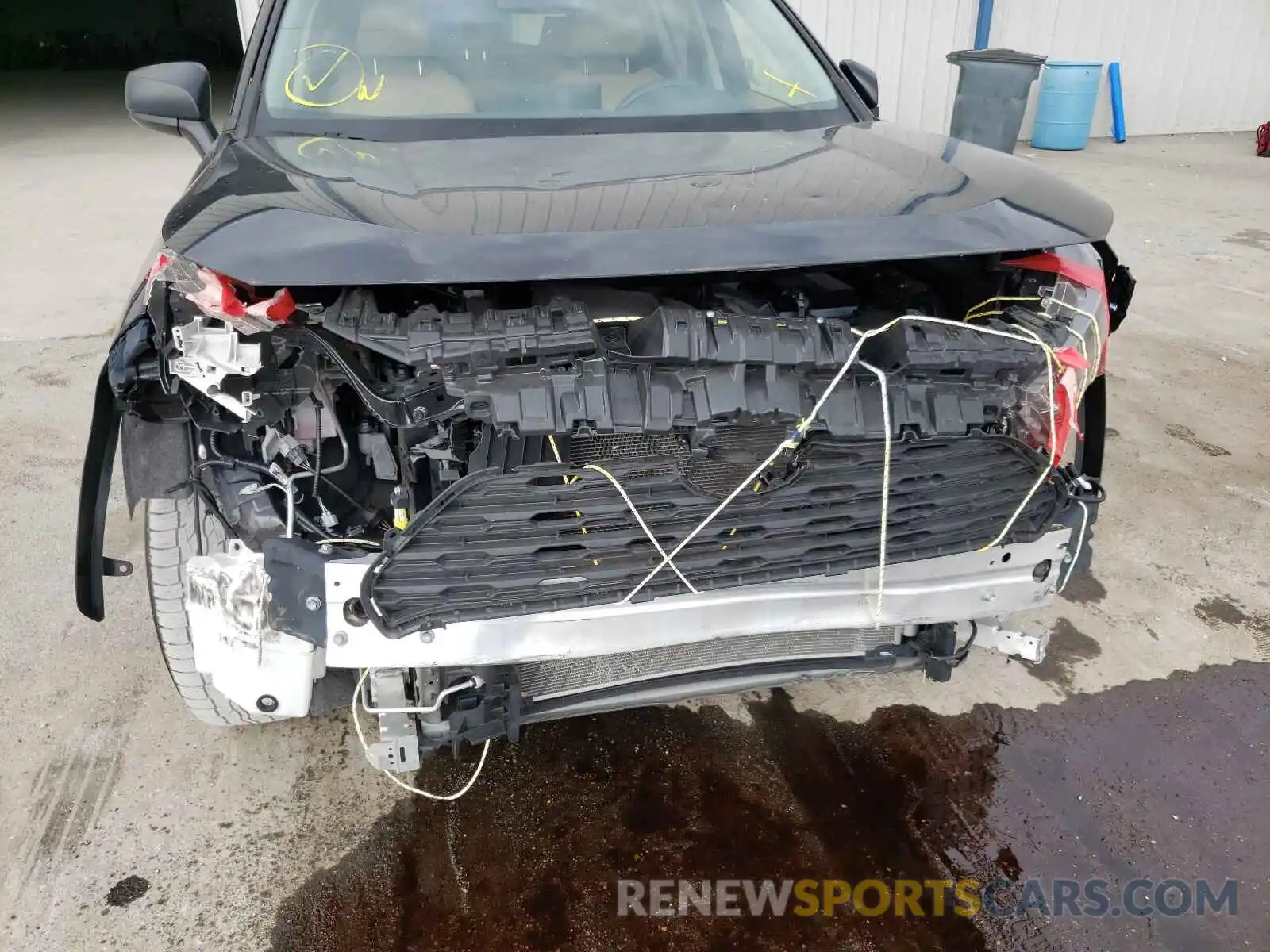 9 Photograph of a damaged car JTMH1RFV4KD517076 TOYOTA RAV4 2019