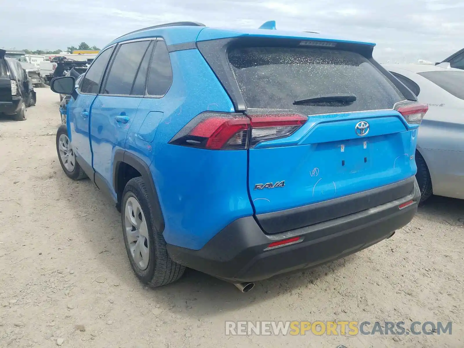 3 Photograph of a damaged car JTMH1RFV4KD517157 TOYOTA RAV4 2019