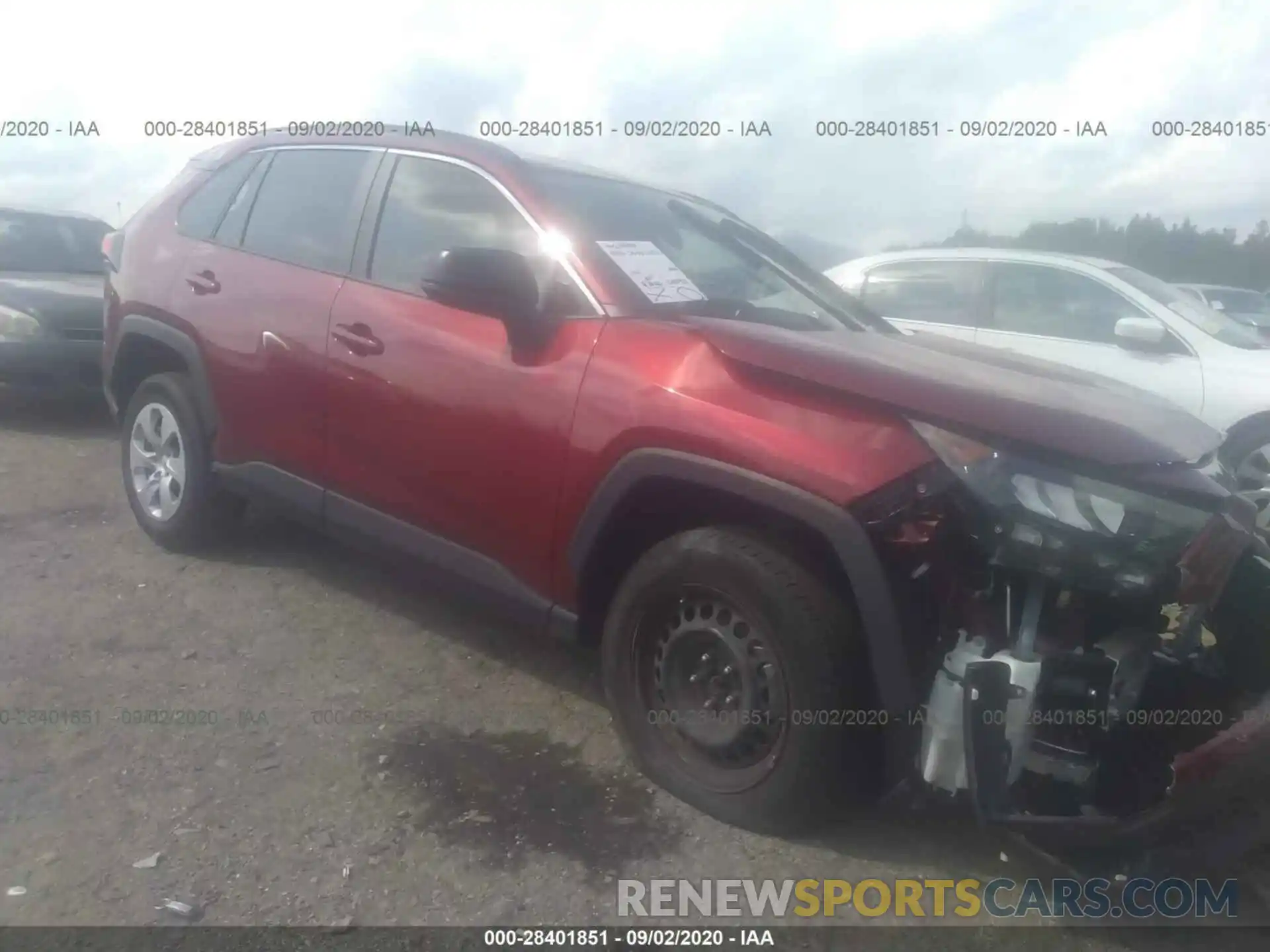 1 Photograph of a damaged car JTMH1RFV4KJ001768 TOYOTA RAV4 2019