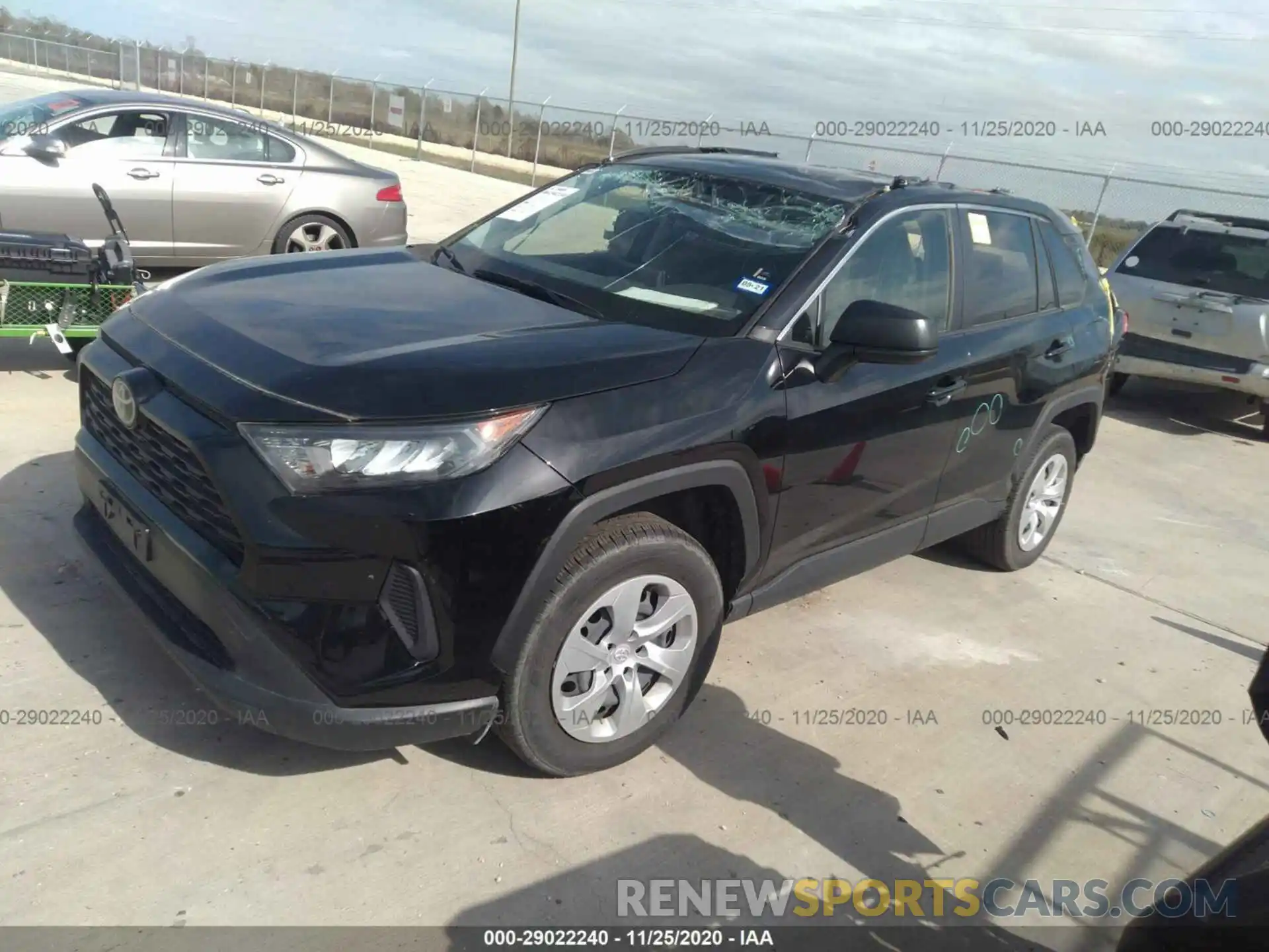 2 Photograph of a damaged car JTMH1RFV4KJ005013 TOYOTA RAV4 2019