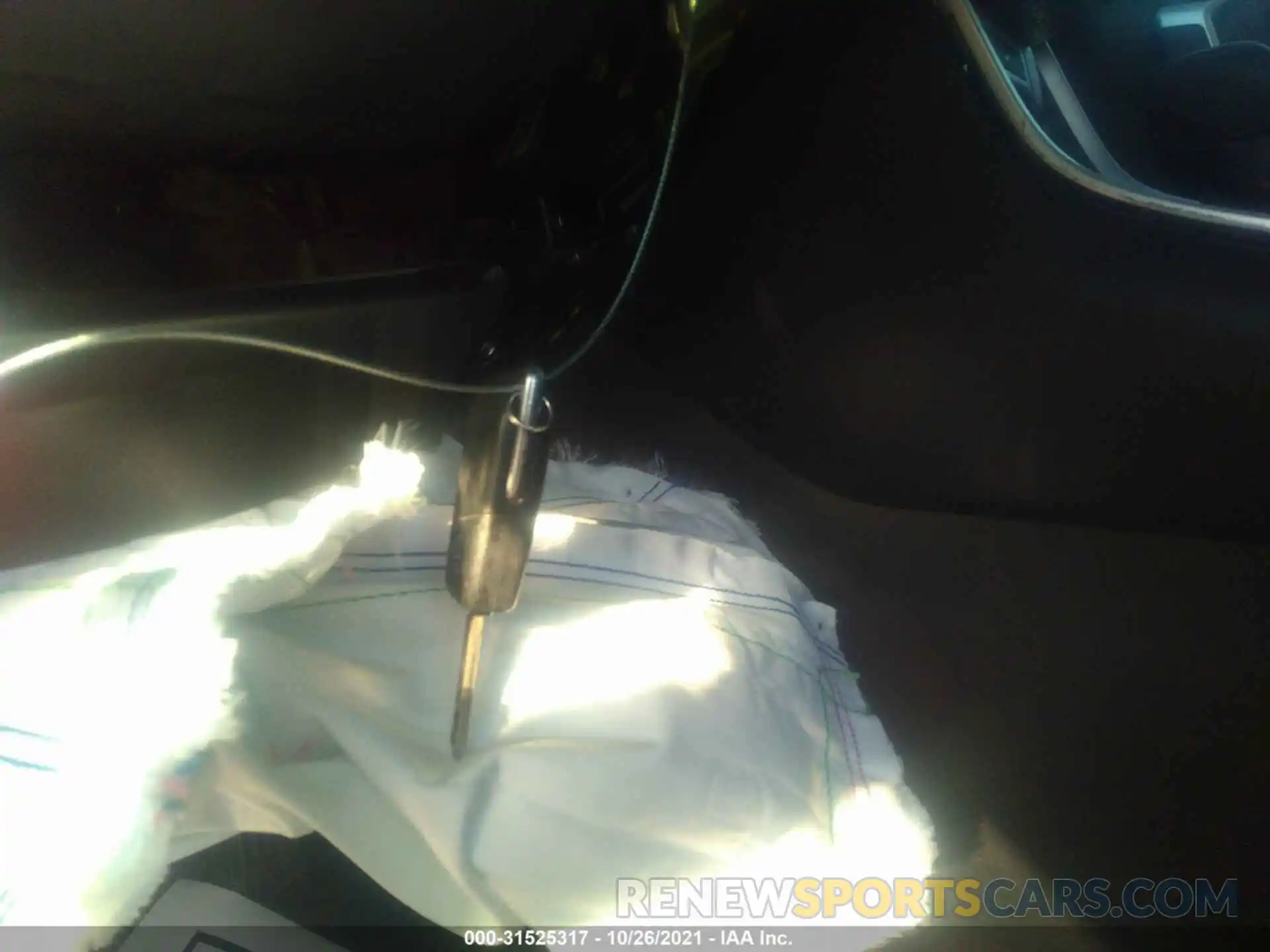 11 Photograph of a damaged car JTMH1RFV4KJ005111 TOYOTA RAV4 2019