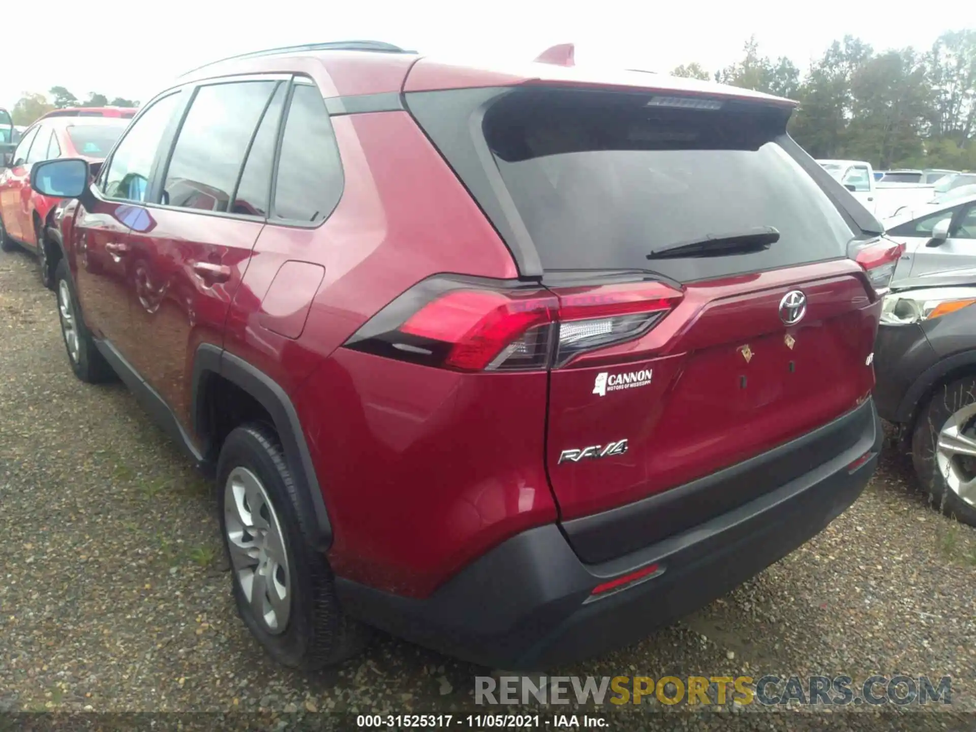 3 Photograph of a damaged car JTMH1RFV4KJ005111 TOYOTA RAV4 2019