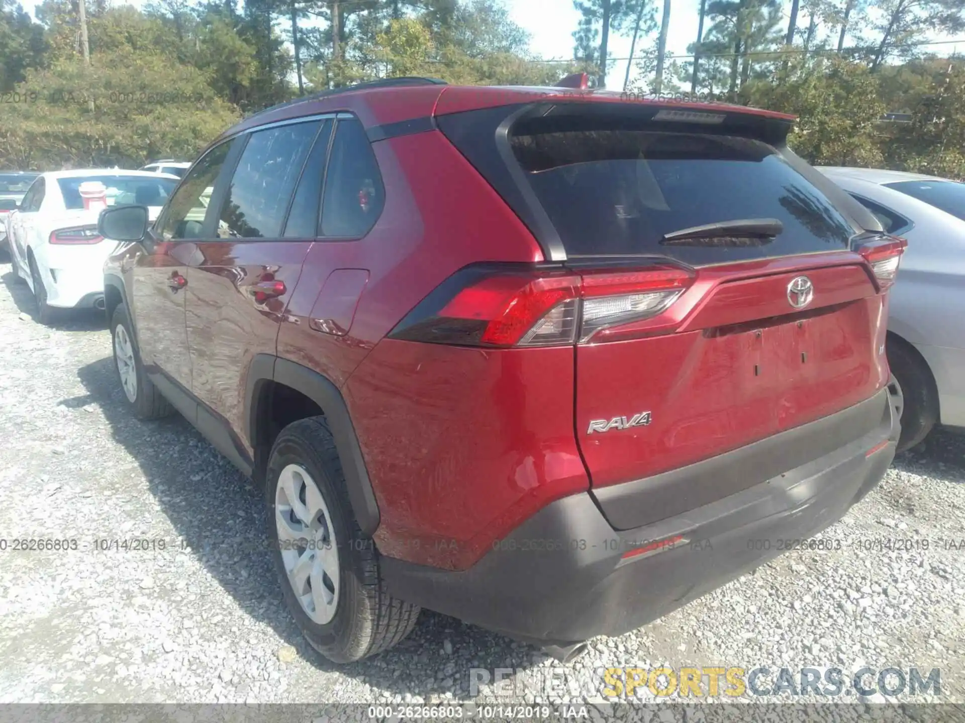 3 Photograph of a damaged car JTMH1RFV4KJ006078 TOYOTA RAV4 2019