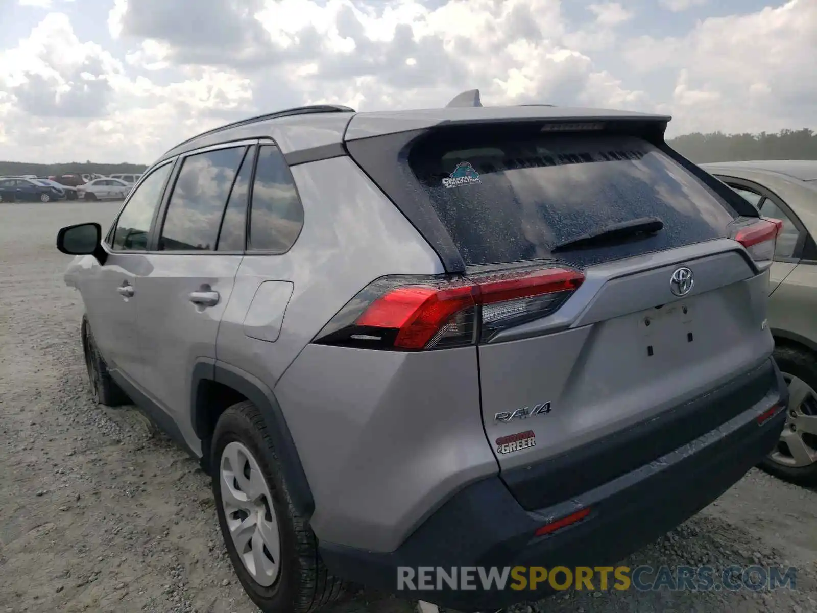 3 Photograph of a damaged car JTMH1RFV4KJ006839 TOYOTA RAV4 2019