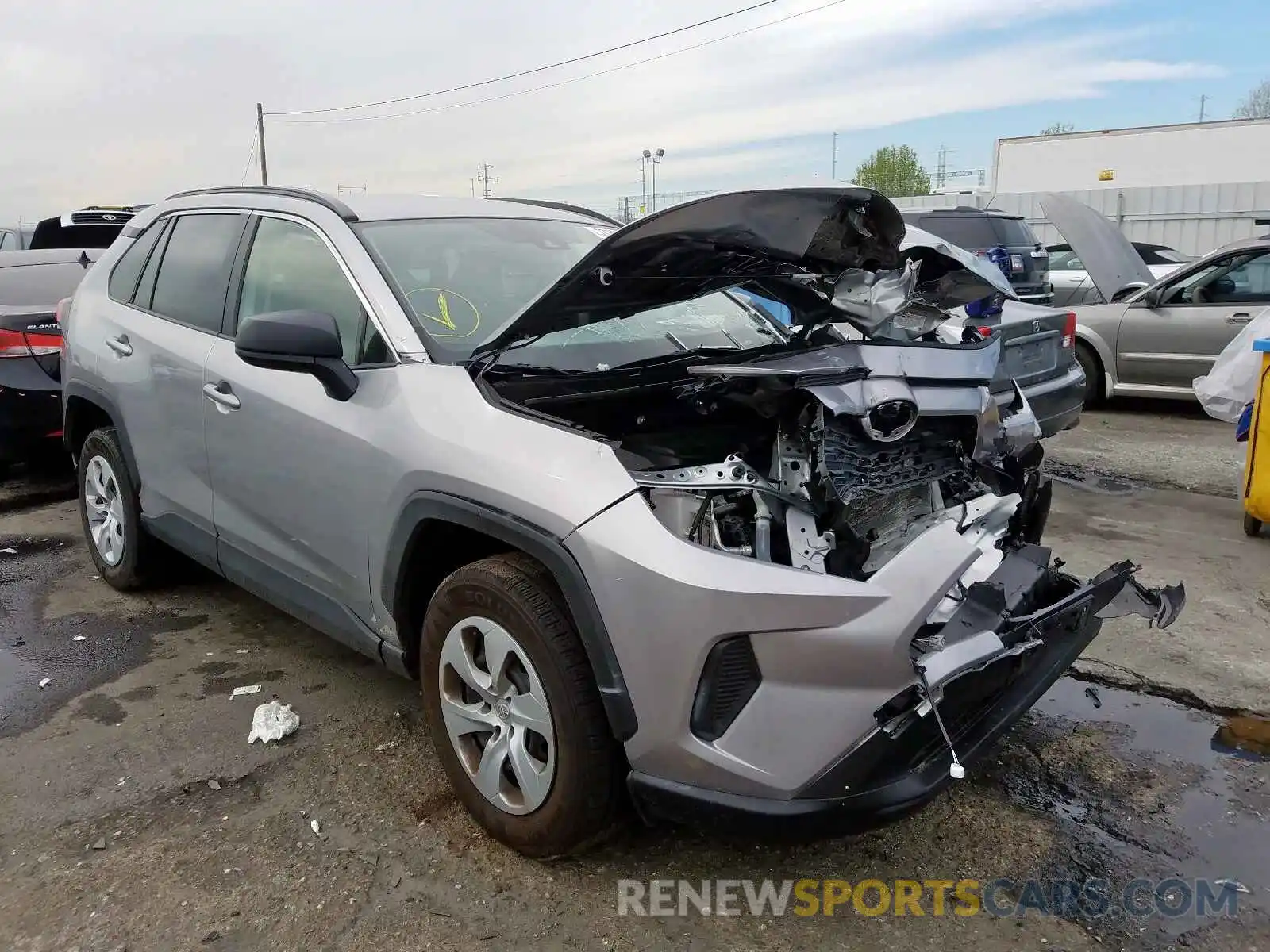 1 Photograph of a damaged car JTMH1RFV4KJ010583 TOYOTA RAV4 2019