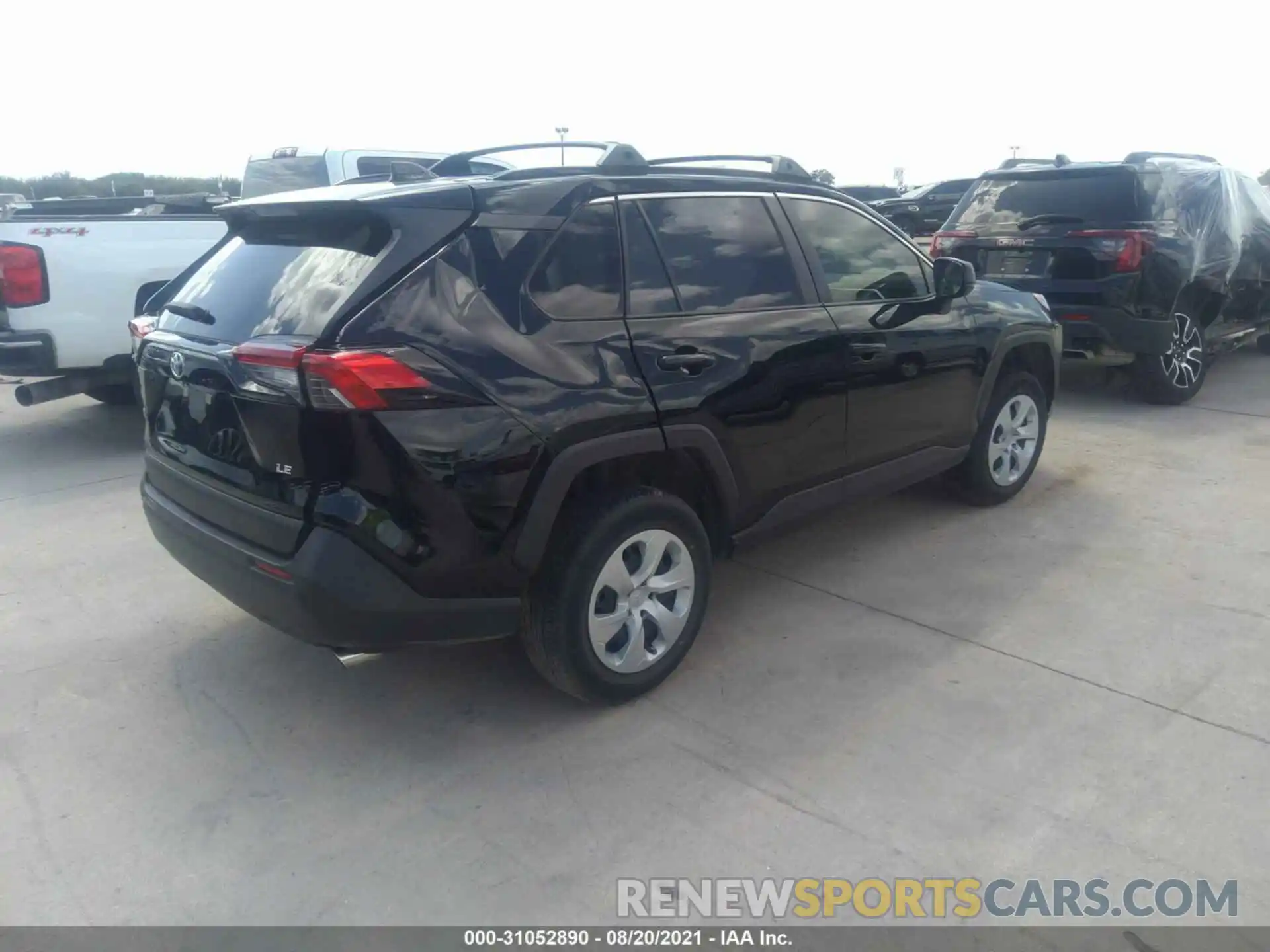 4 Photograph of a damaged car JTMH1RFV4KJ016464 TOYOTA RAV4 2019