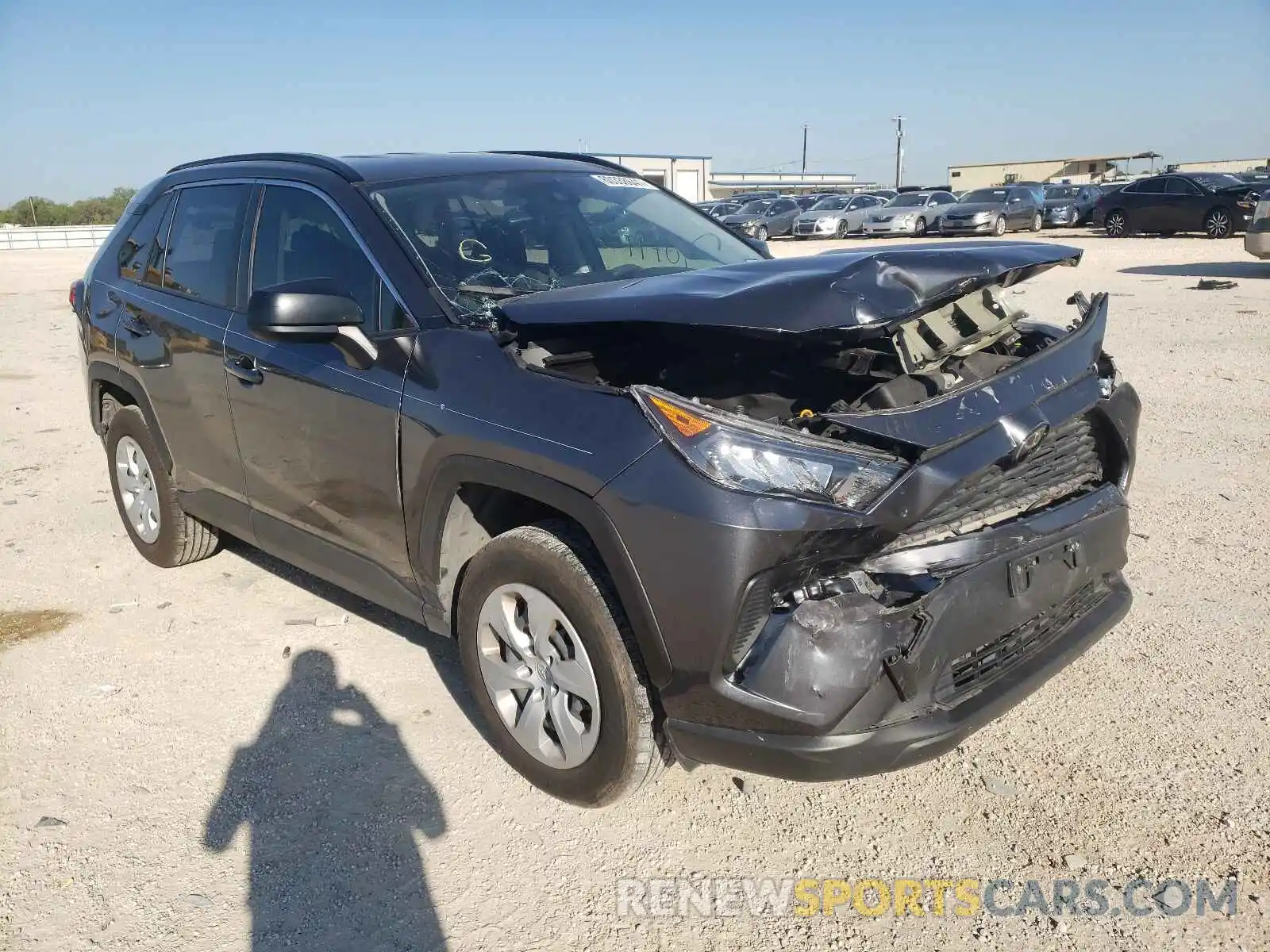 1 Photograph of a damaged car JTMH1RFV5KD005746 TOYOTA RAV4 2019