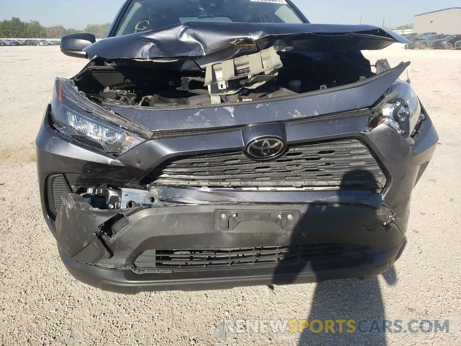 9 Photograph of a damaged car JTMH1RFV5KD005746 TOYOTA RAV4 2019