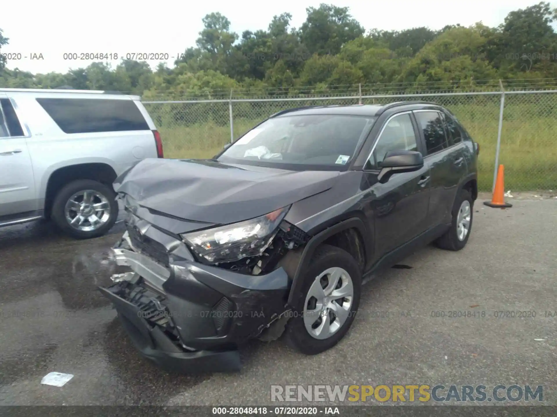 2 Photograph of a damaged car JTMH1RFV5KD011191 TOYOTA RAV4 2019