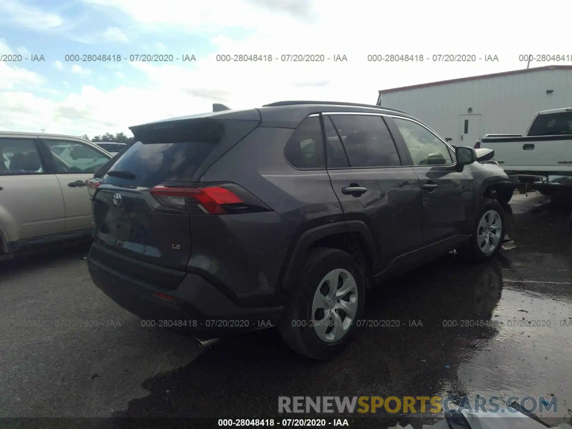 4 Photograph of a damaged car JTMH1RFV5KD011191 TOYOTA RAV4 2019