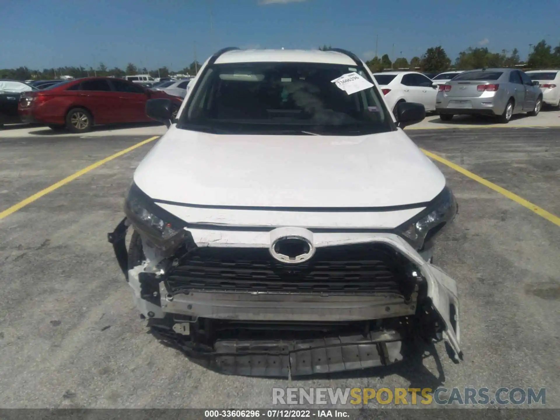 6 Photograph of a damaged car JTMH1RFV5KD022563 TOYOTA RAV4 2019