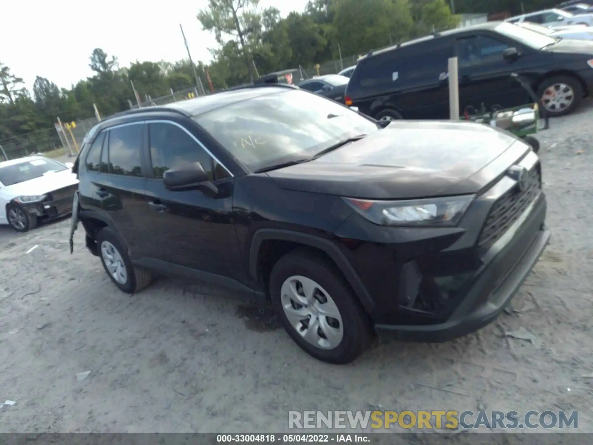 1 Photograph of a damaged car JTMH1RFV5KD031683 TOYOTA RAV4 2019