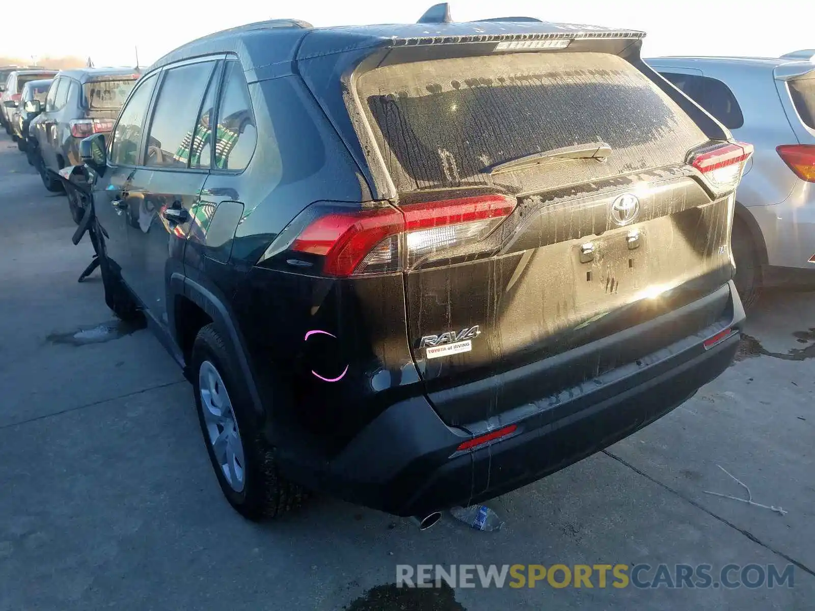 3 Photograph of a damaged car JTMH1RFV5KD035961 TOYOTA RAV4 2019