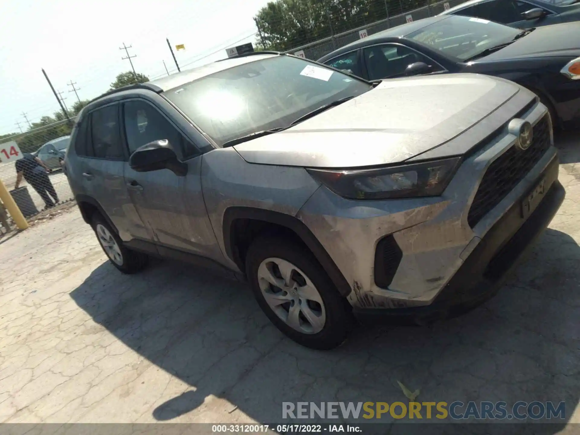 1 Photograph of a damaged car JTMH1RFV5KD041811 TOYOTA RAV4 2019