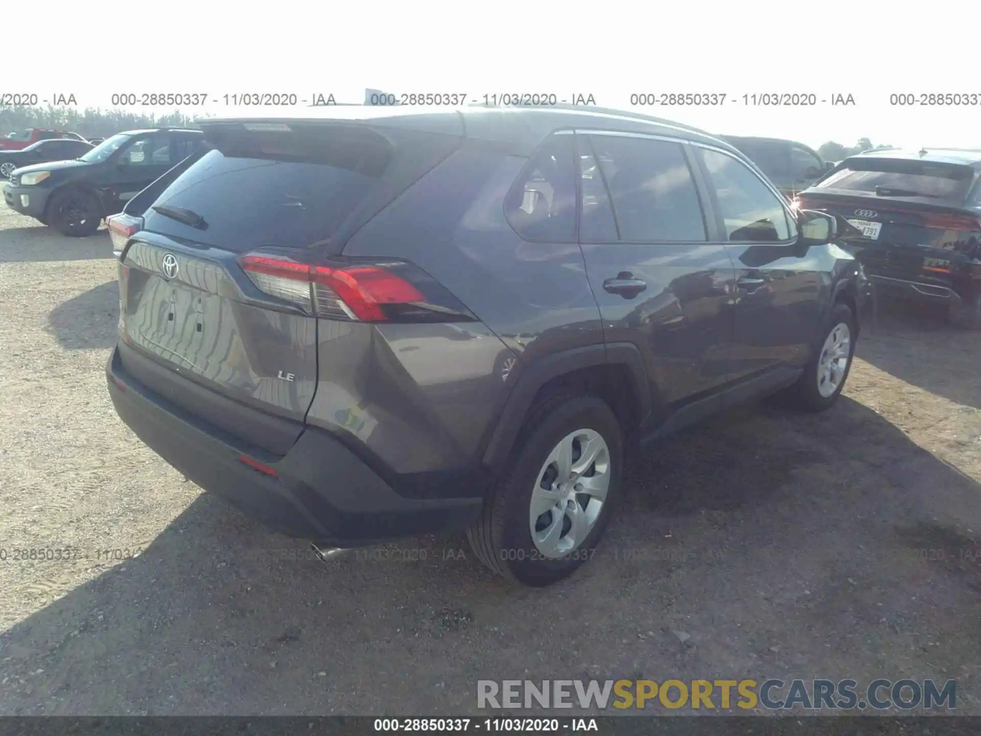 4 Photograph of a damaged car JTMH1RFV5KD042277 TOYOTA RAV4 2019