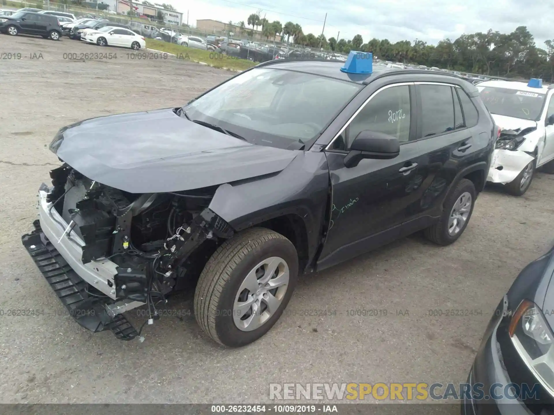 2 Фотография поврежденного автомобиля JTMH1RFV5KD507950 TOYOTA RAV4 2019