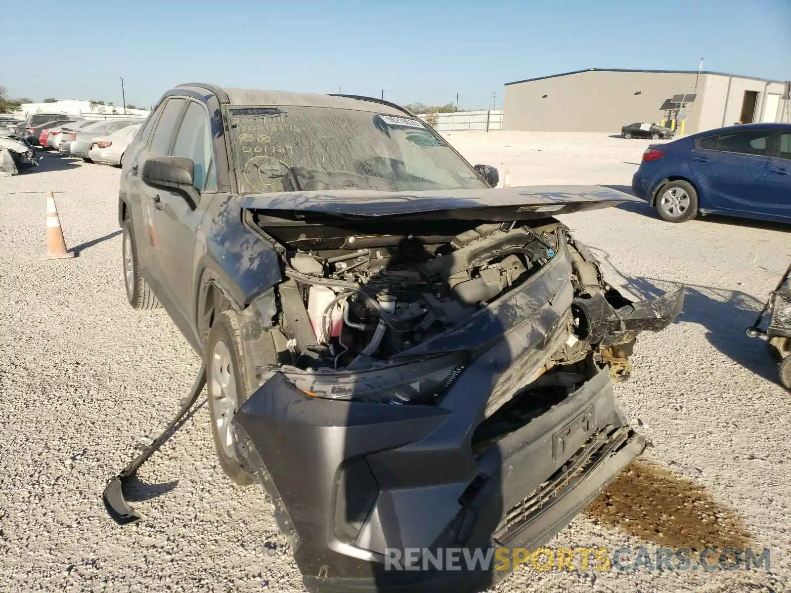 1 Photograph of a damaged car JTMH1RFV5KJ001729 TOYOTA RAV4 2019