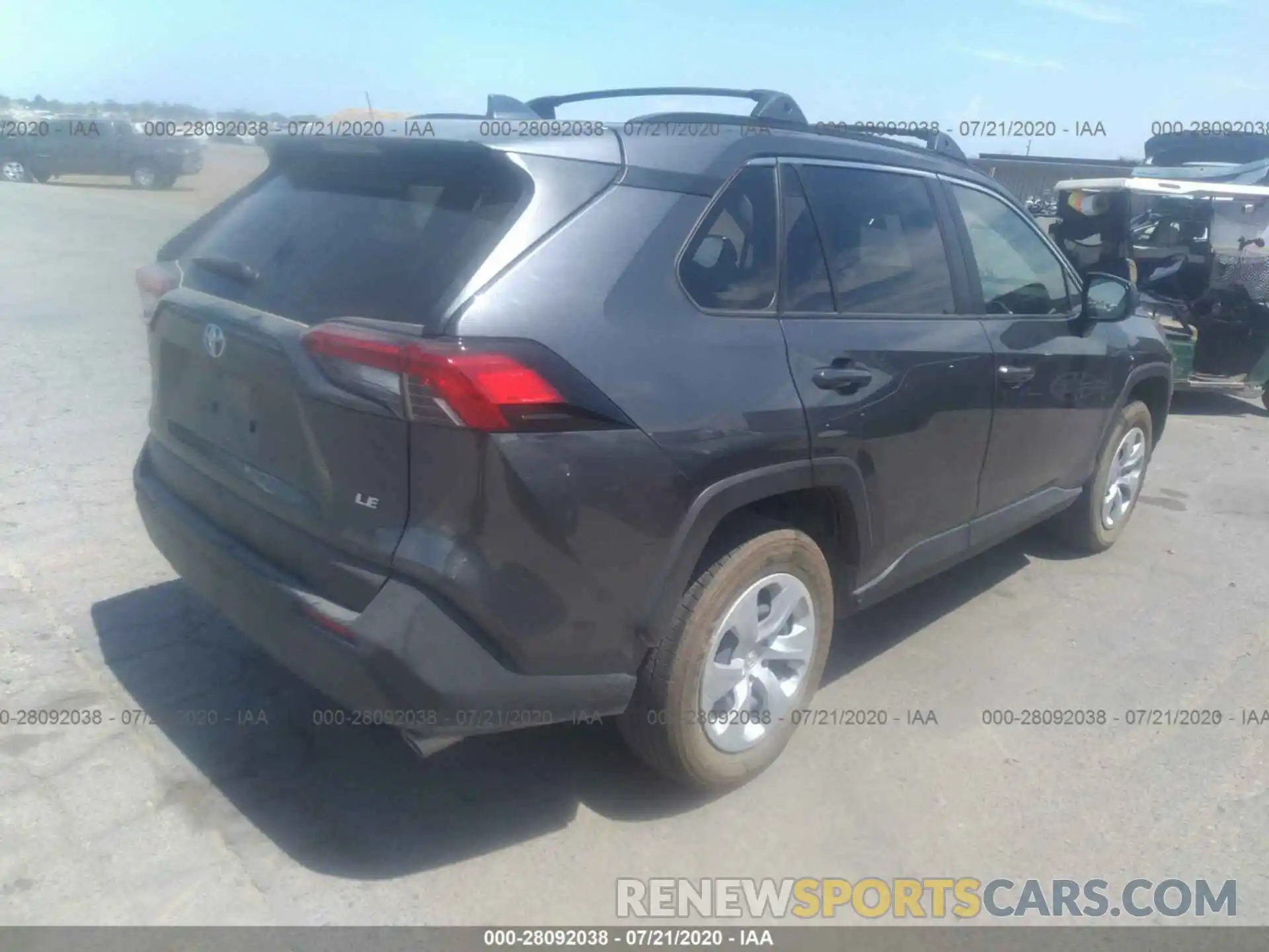 4 Photograph of a damaged car JTMH1RFV5KJ003724 TOYOTA RAV4 2019