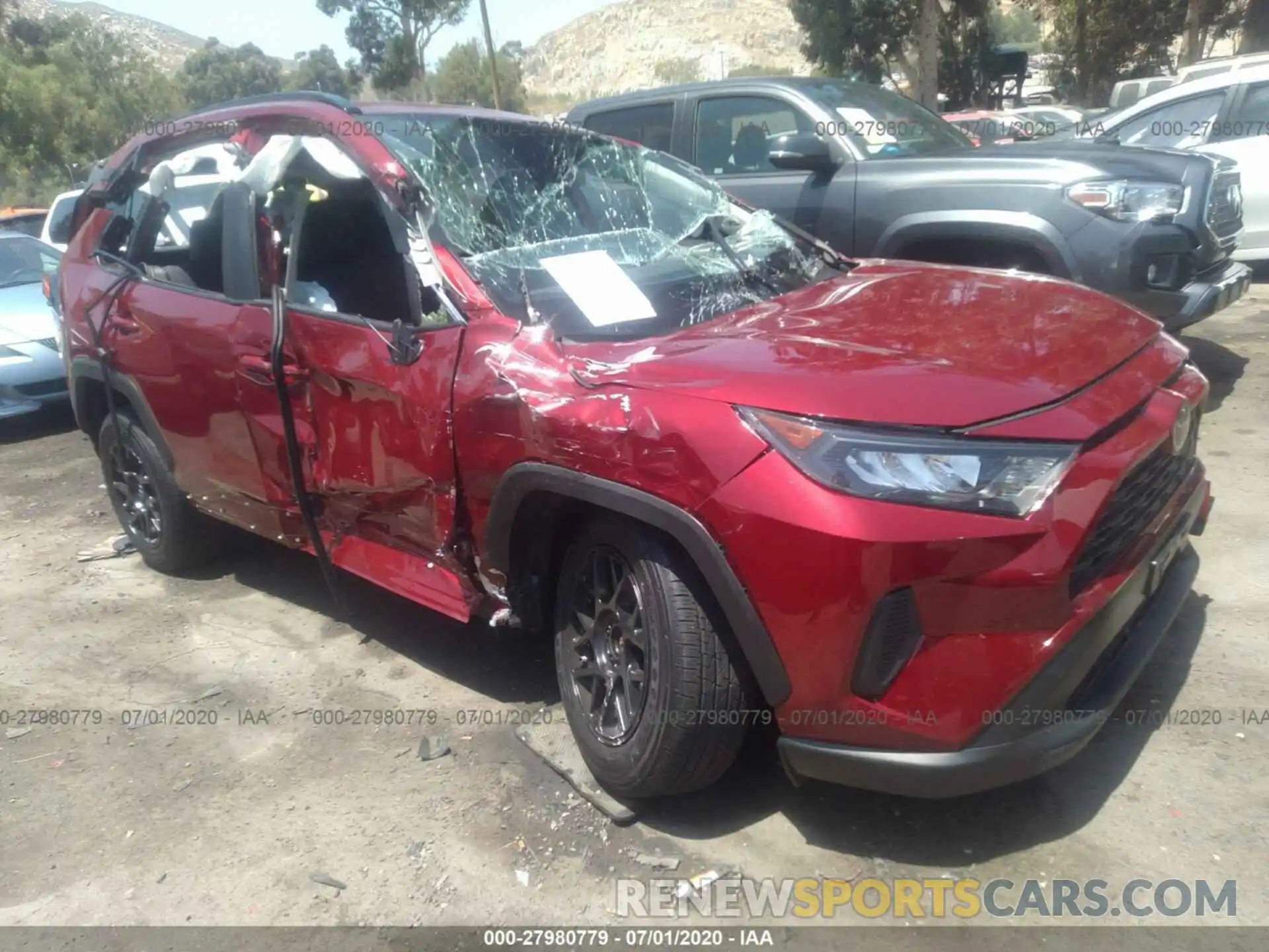 1 Photograph of a damaged car JTMH1RFV5KJ004453 TOYOTA RAV4 2019