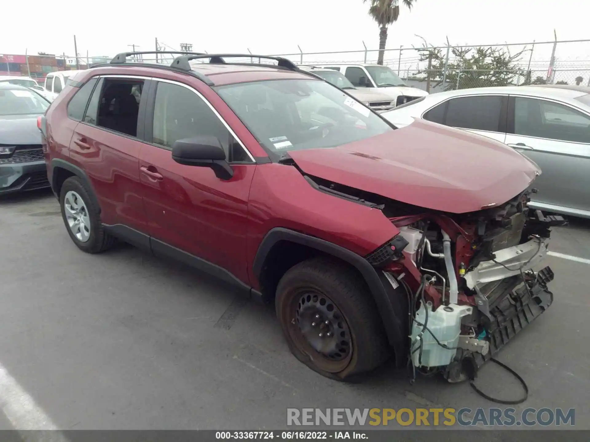 1 Photograph of a damaged car JTMH1RFV5KJ005618 TOYOTA RAV4 2019