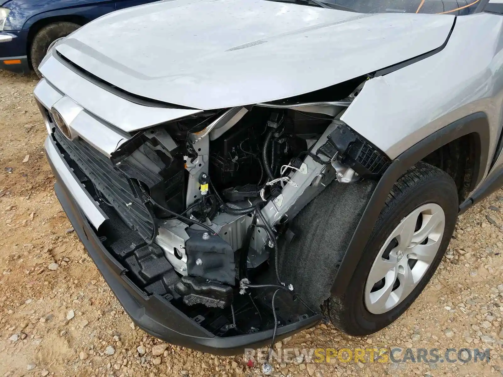 9 Photograph of a damaged car JTMH1RFV5KJ005800 TOYOTA RAV4 2019