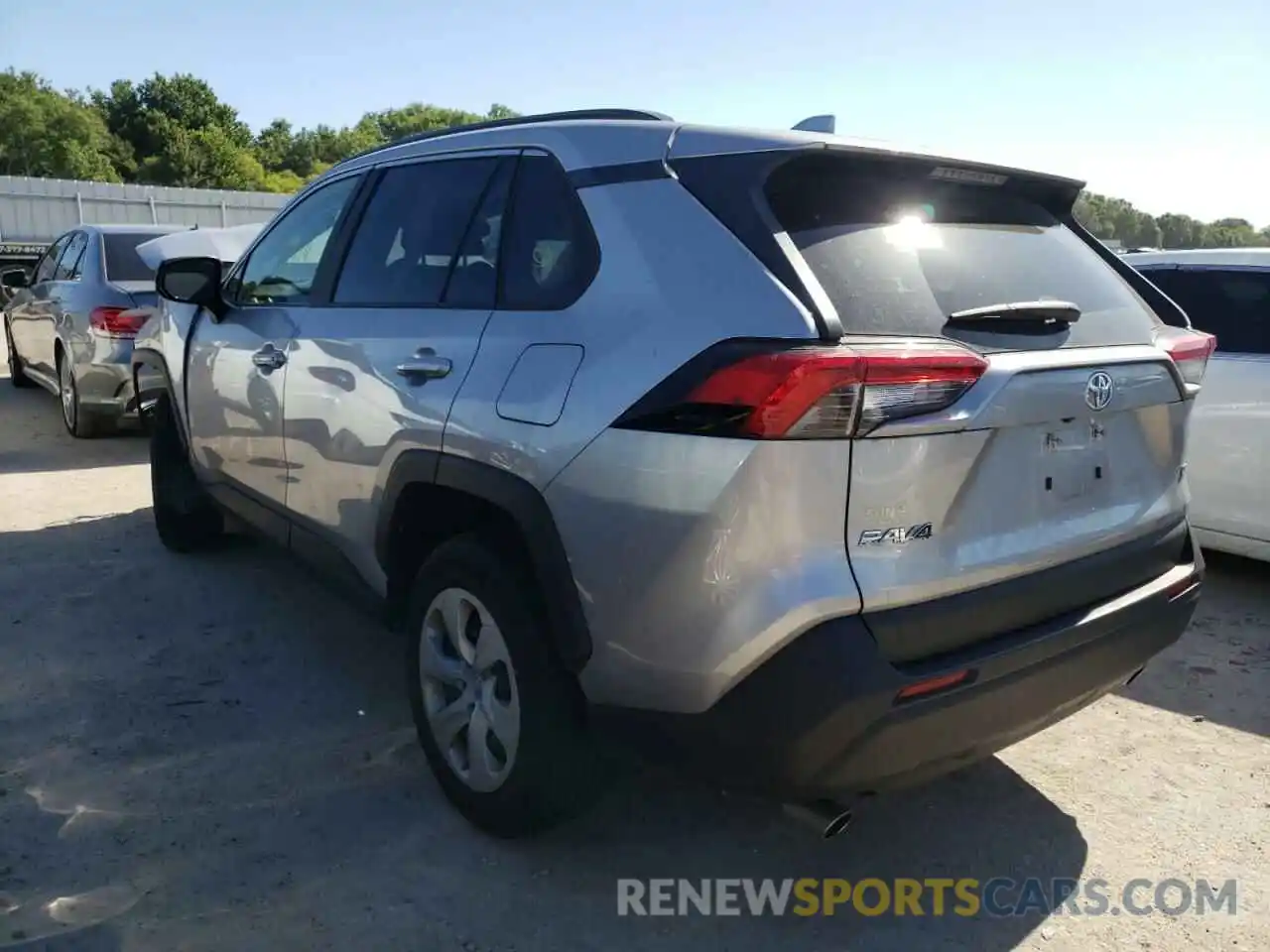 3 Photograph of a damaged car JTMH1RFV5KJ006087 TOYOTA RAV4 2019