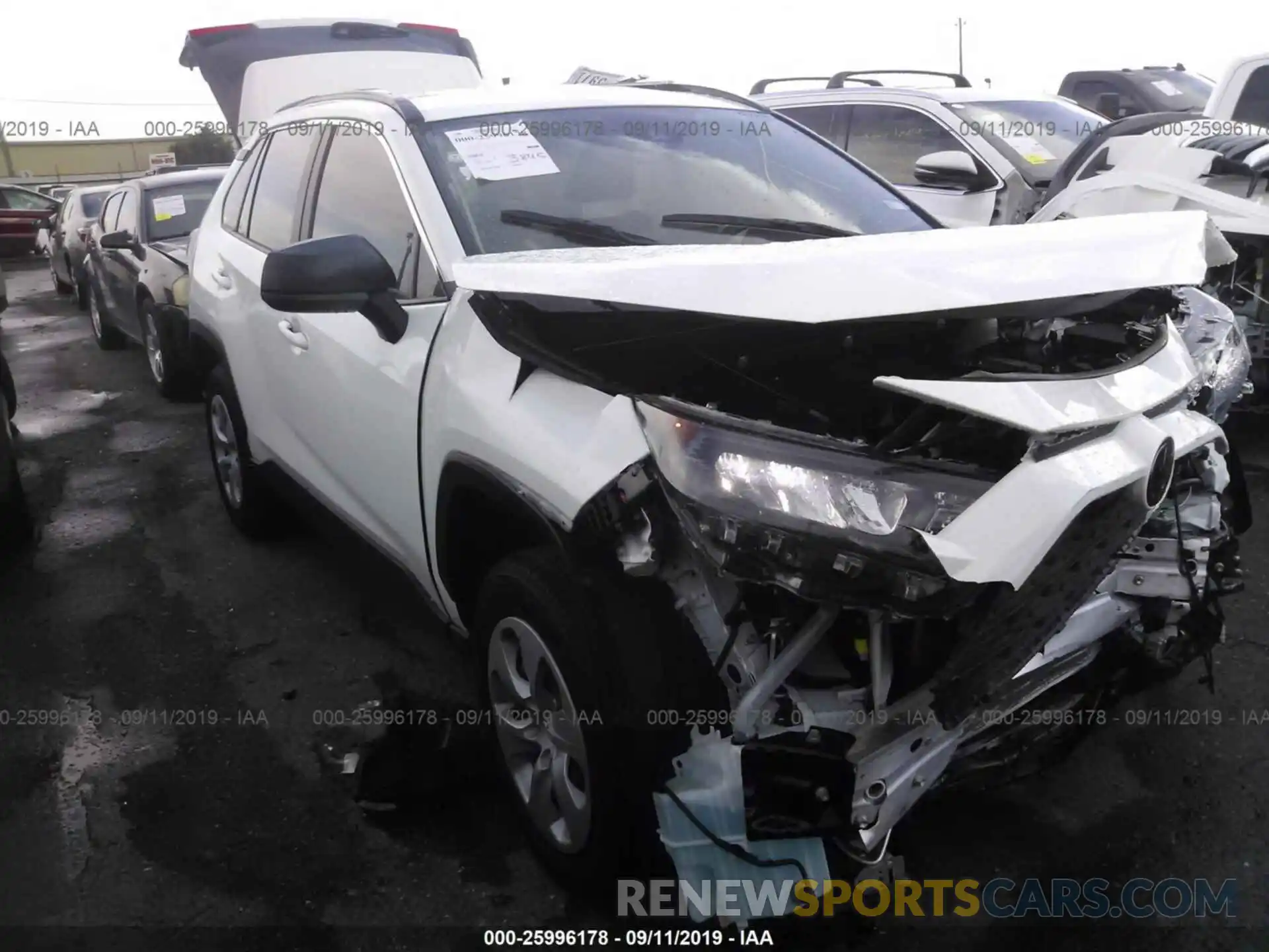 1 Photograph of a damaged car JTMH1RFV5KJ006607 TOYOTA RAV4 2019