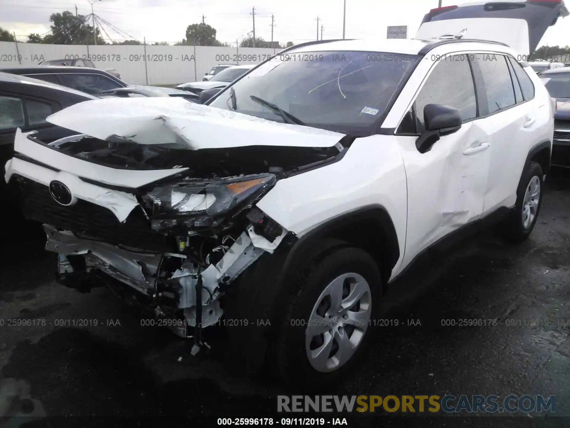 2 Photograph of a damaged car JTMH1RFV5KJ006607 TOYOTA RAV4 2019