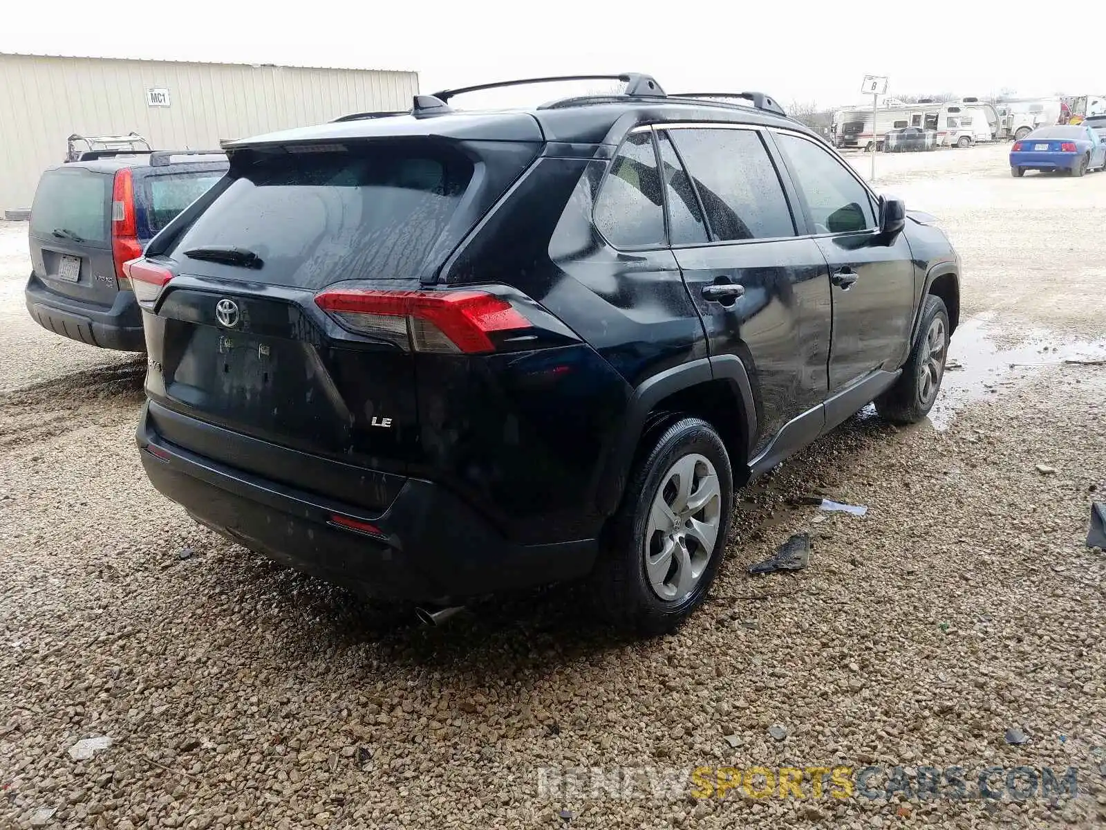 4 Photograph of a damaged car JTMH1RFV5KJ007546 TOYOTA RAV4 2019