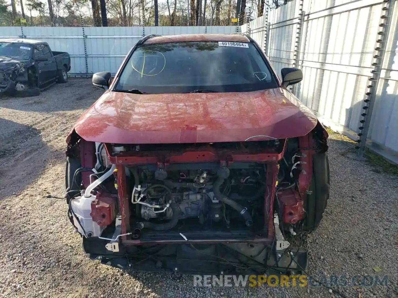 5 Photograph of a damaged car JTMH1RFV5KJ009393 TOYOTA RAV4 2019