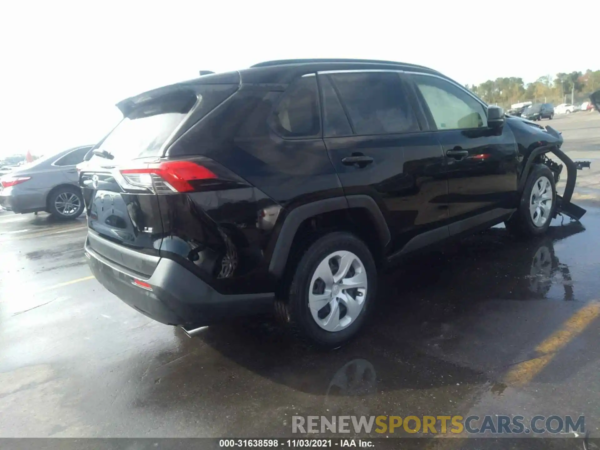 4 Photograph of a damaged car JTMH1RFV5KJ009653 TOYOTA RAV4 2019