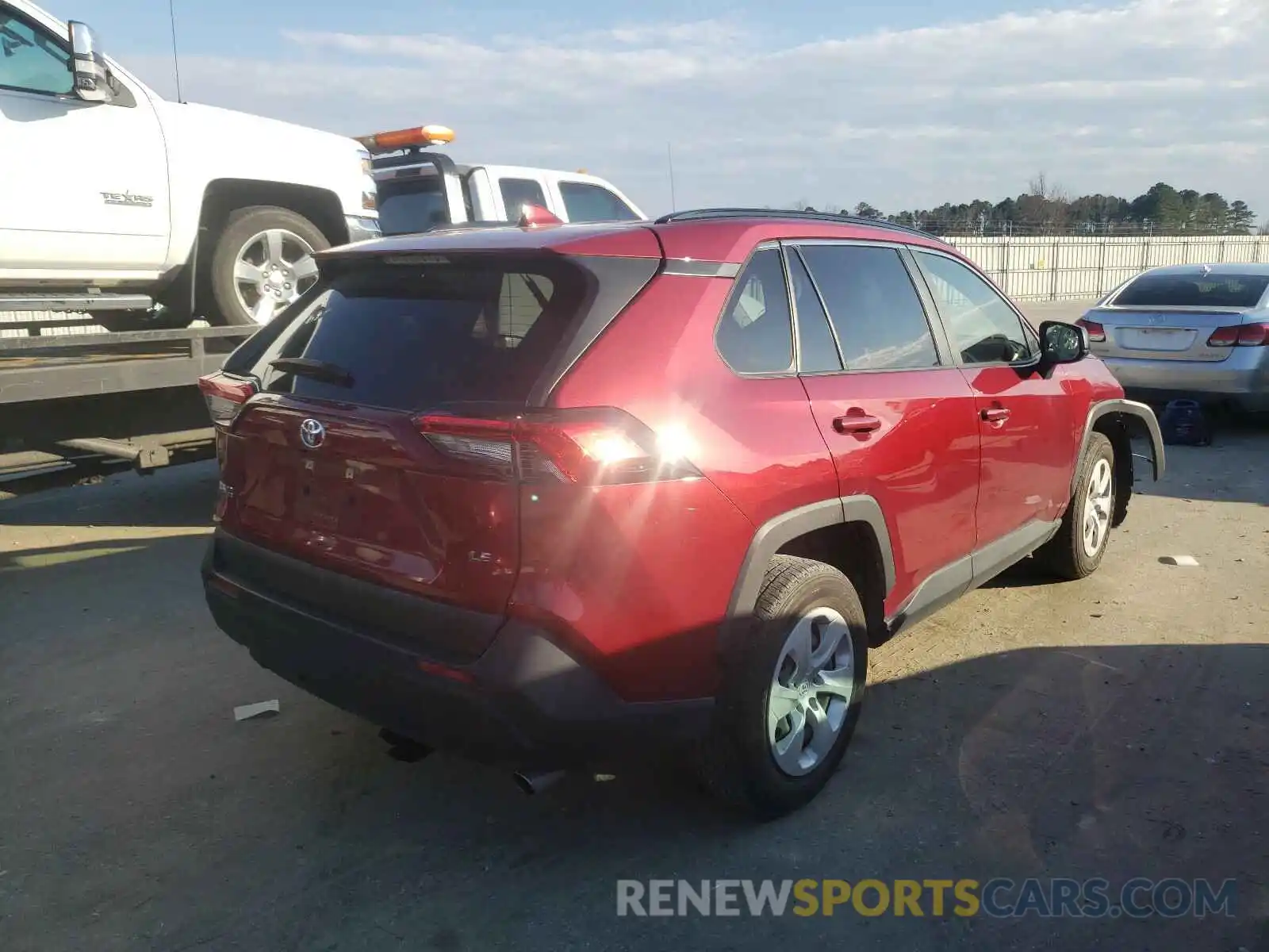 4 Photograph of a damaged car JTMH1RFV6KD003584 TOYOTA RAV4 2019