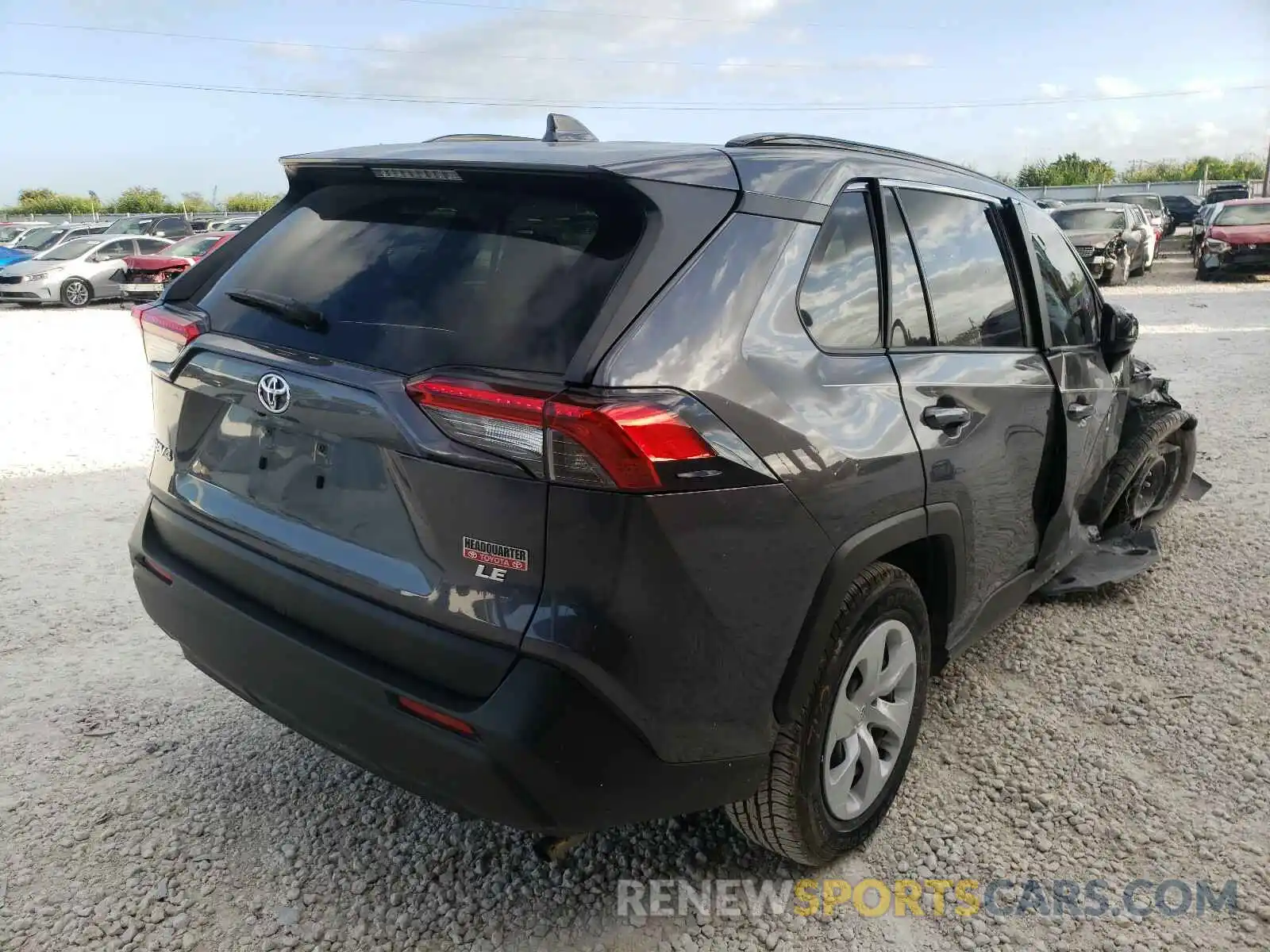 4 Photograph of a damaged car JTMH1RFV6KD005660 TOYOTA RAV4 2019