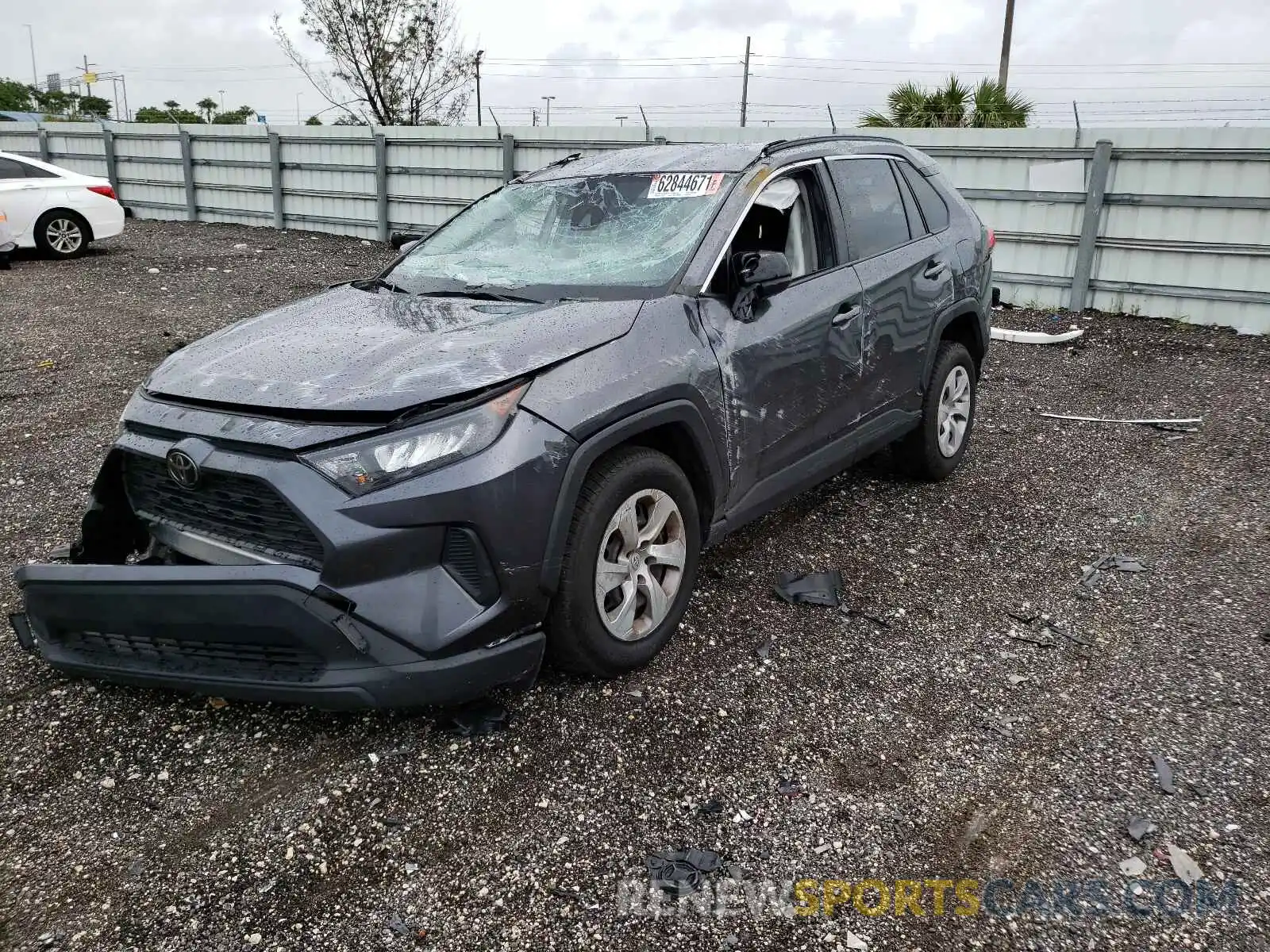 2 Photograph of a damaged car JTMH1RFV6KD005674 TOYOTA RAV4 2019