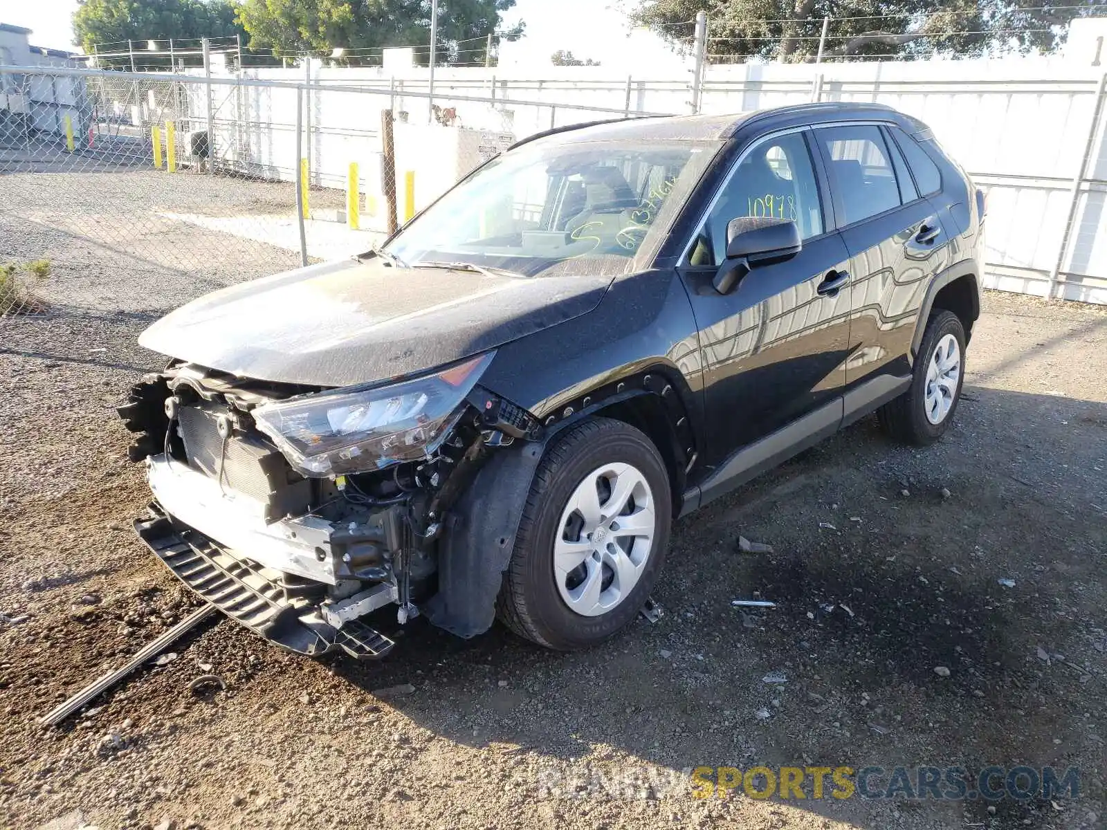 2 Фотография поврежденного автомобиля JTMH1RFV6KD009272 TOYOTA RAV4 2019