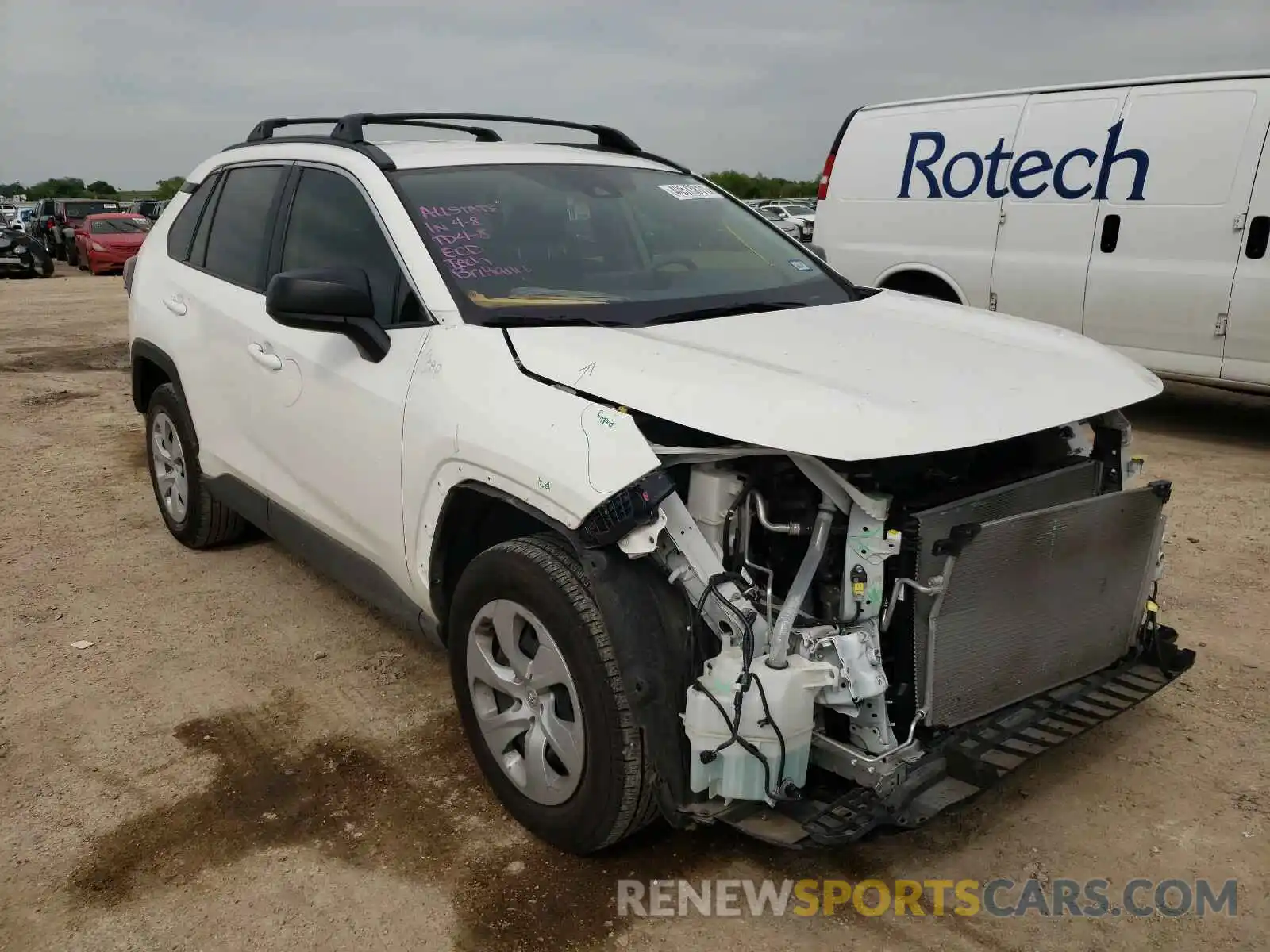 1 Photograph of a damaged car JTMH1RFV6KD009417 TOYOTA RAV4 2019