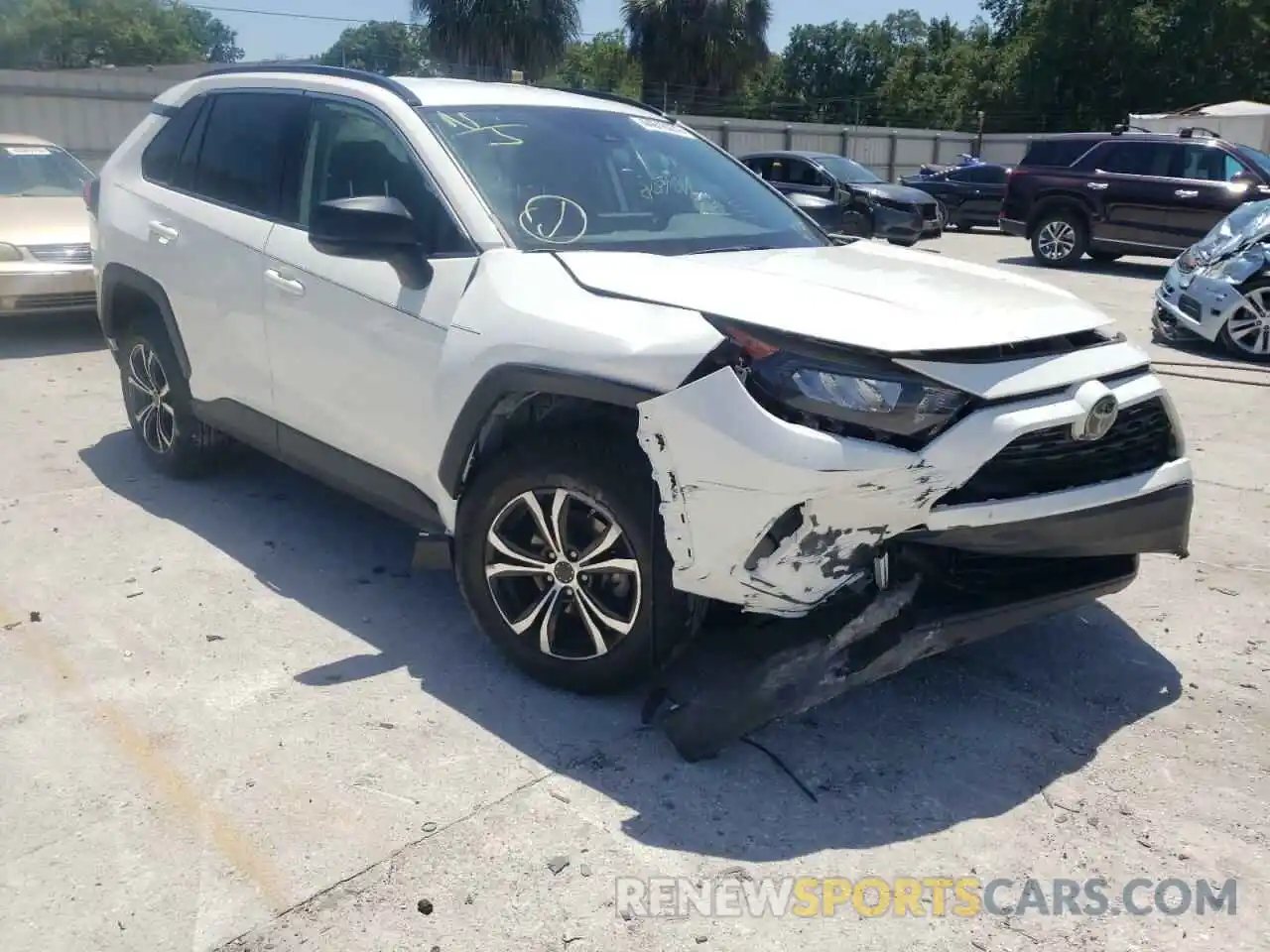 1 Photograph of a damaged car JTMH1RFV6KD022412 TOYOTA RAV4 2019