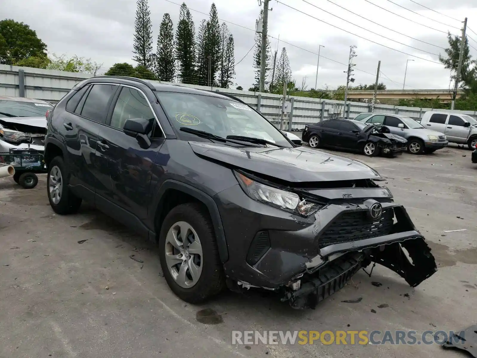 1 Photograph of a damaged car JTMH1RFV6KD032745 TOYOTA RAV4 2019